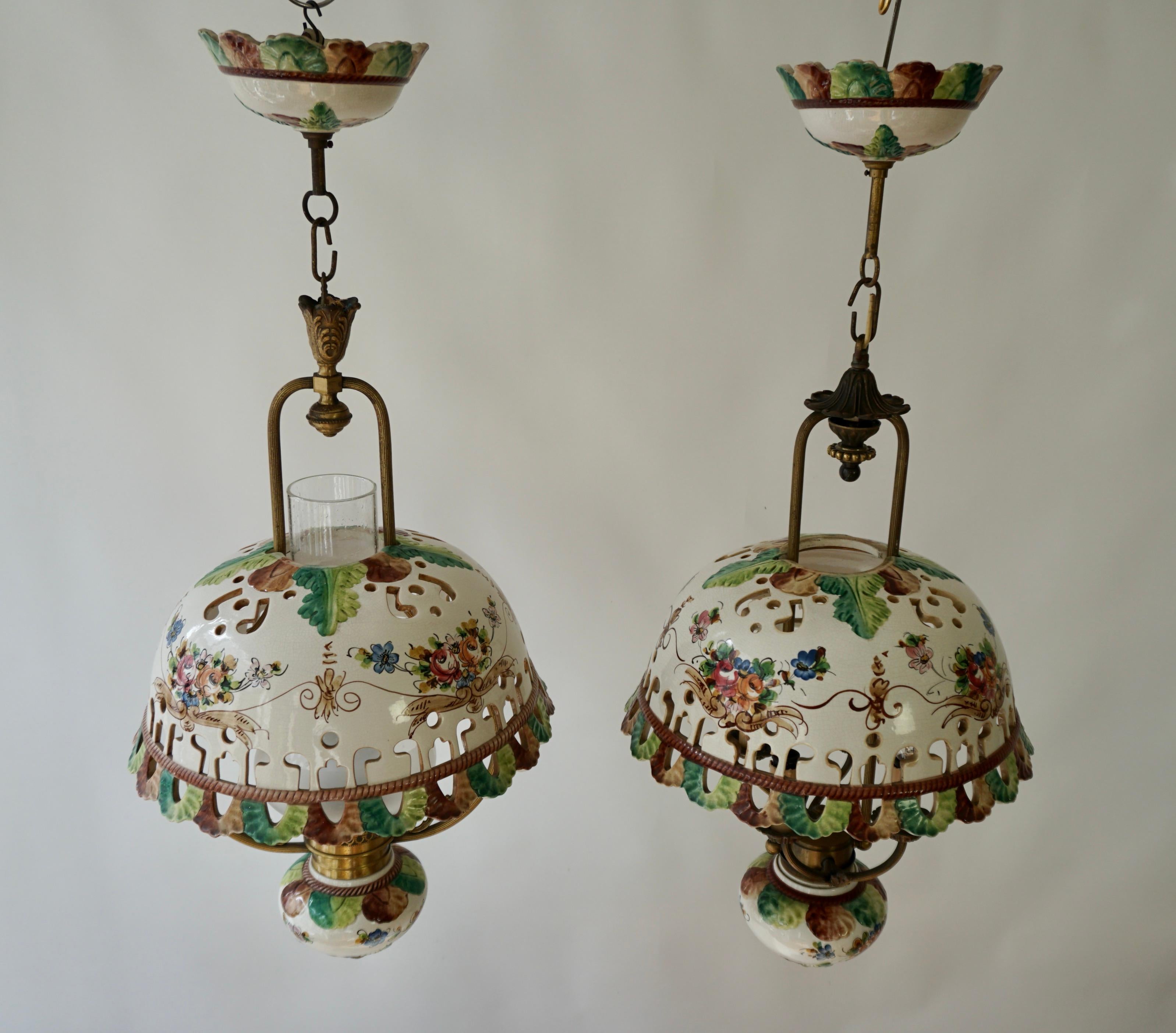 Two Italian Ceramic Flower Ceiling Lights In Good Condition For Sale In Antwerp, BE