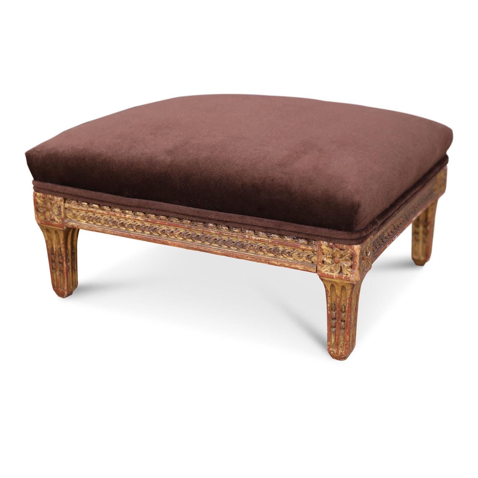 Two Italian Giltwood Footstools In Excellent Condition In Houston, TX
