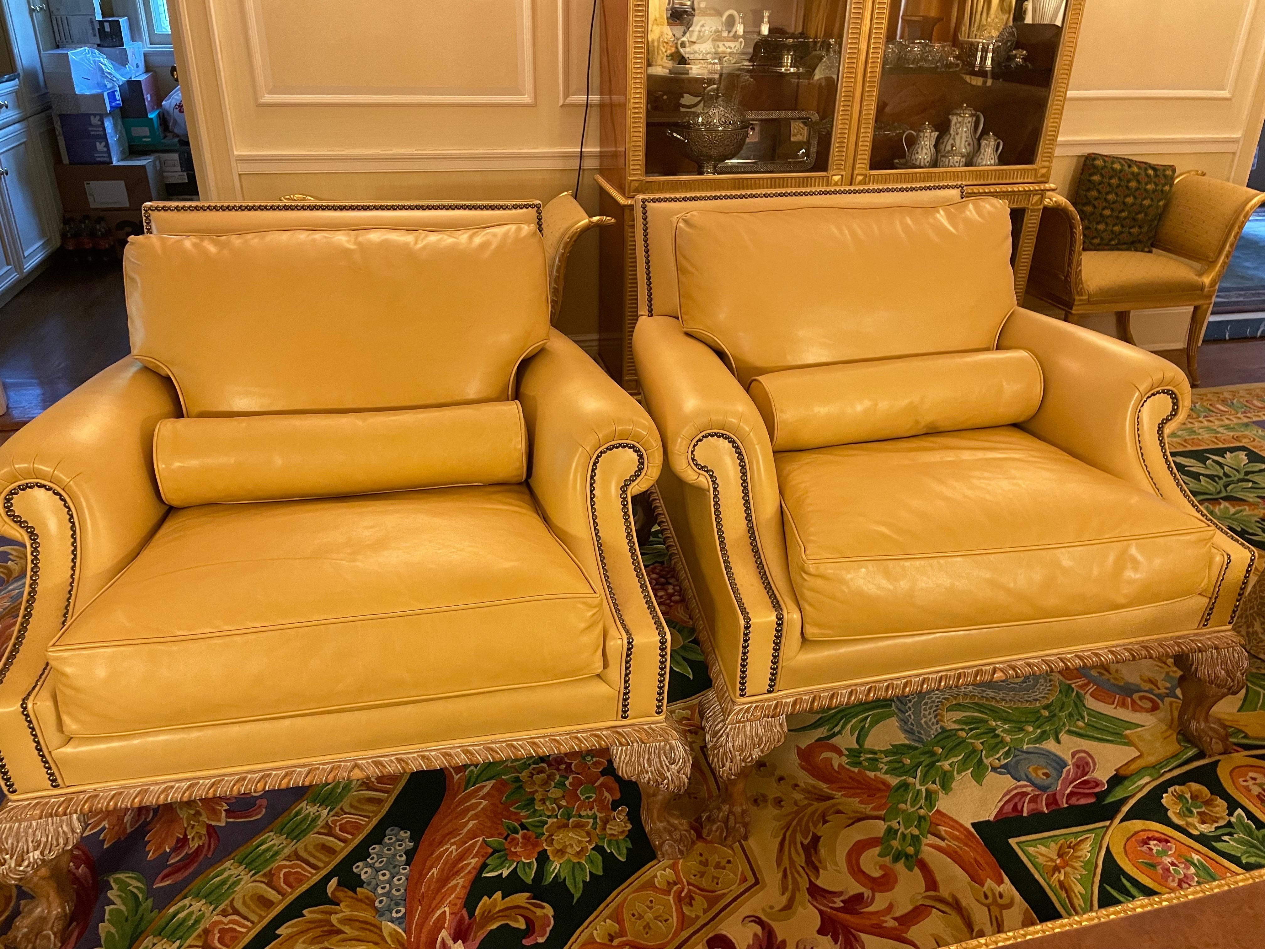 Hand made in Italy by fine Artisans next to Lake Como.
Top Grain Leather, Beige/Yellow color
Hand made circa 2000.
Set of 2 Armchairs
