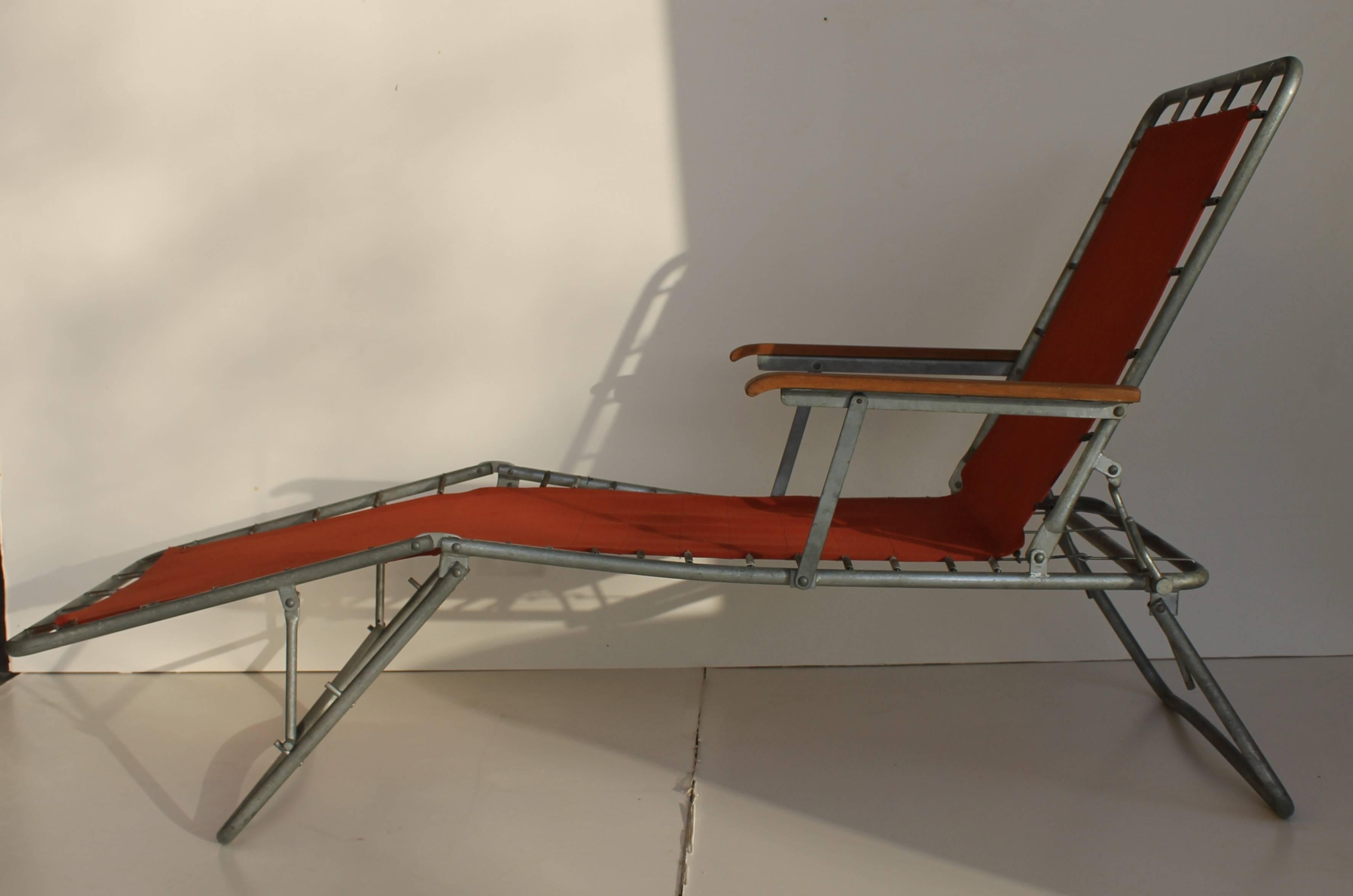 Galvanized Mid-Century pair of Italian metal and brick red canvas Loungers, circa 1950
