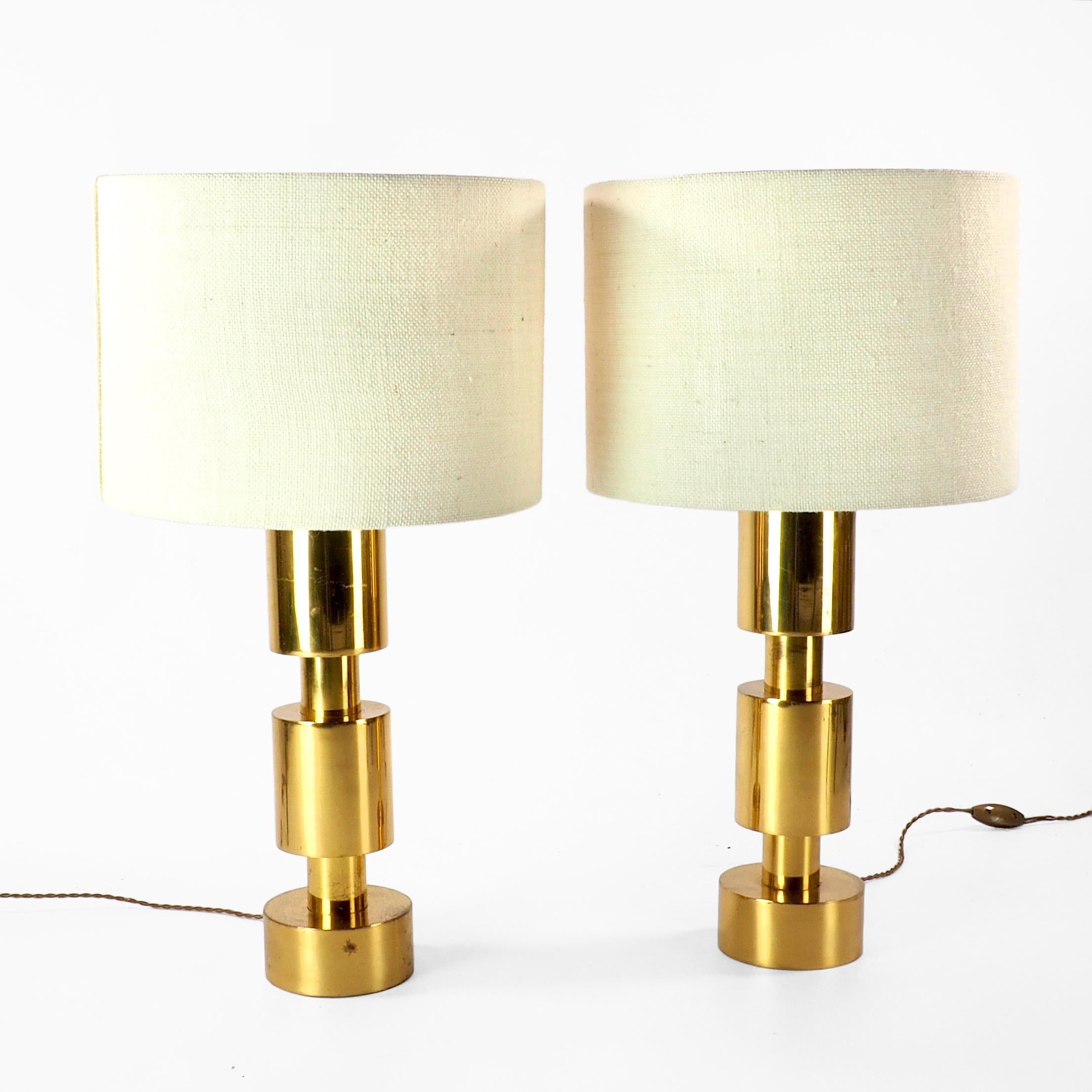 Two Italian Modernist Gilt Cylindrical Metal Table Lamps In Good Condition In London, GB