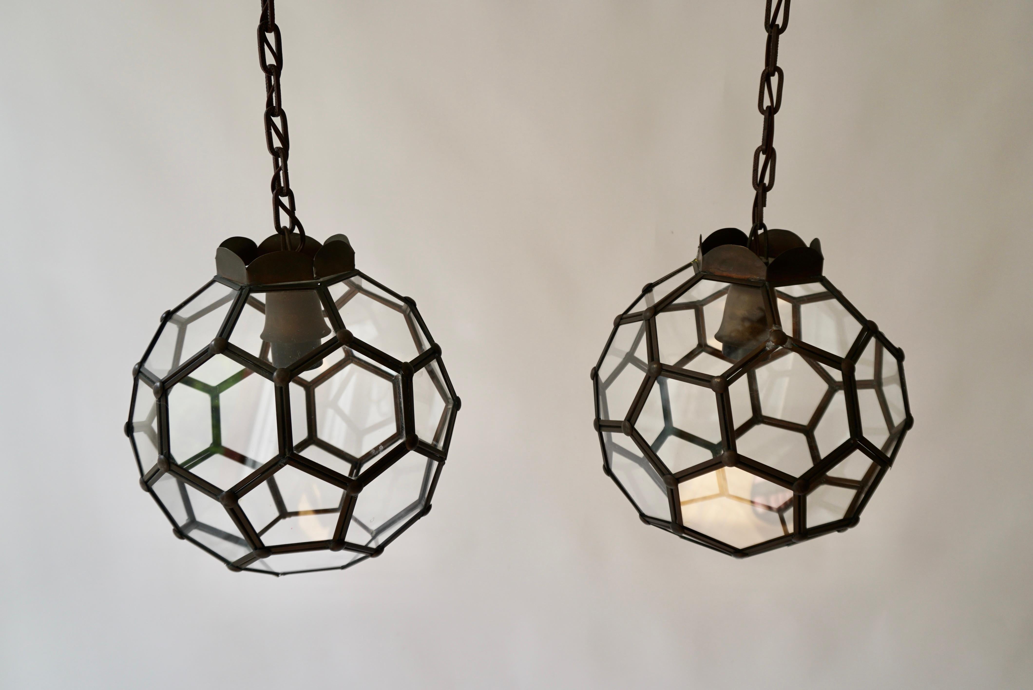 Two Italian Stained Glass Pendants In Good Condition In Antwerp, BE