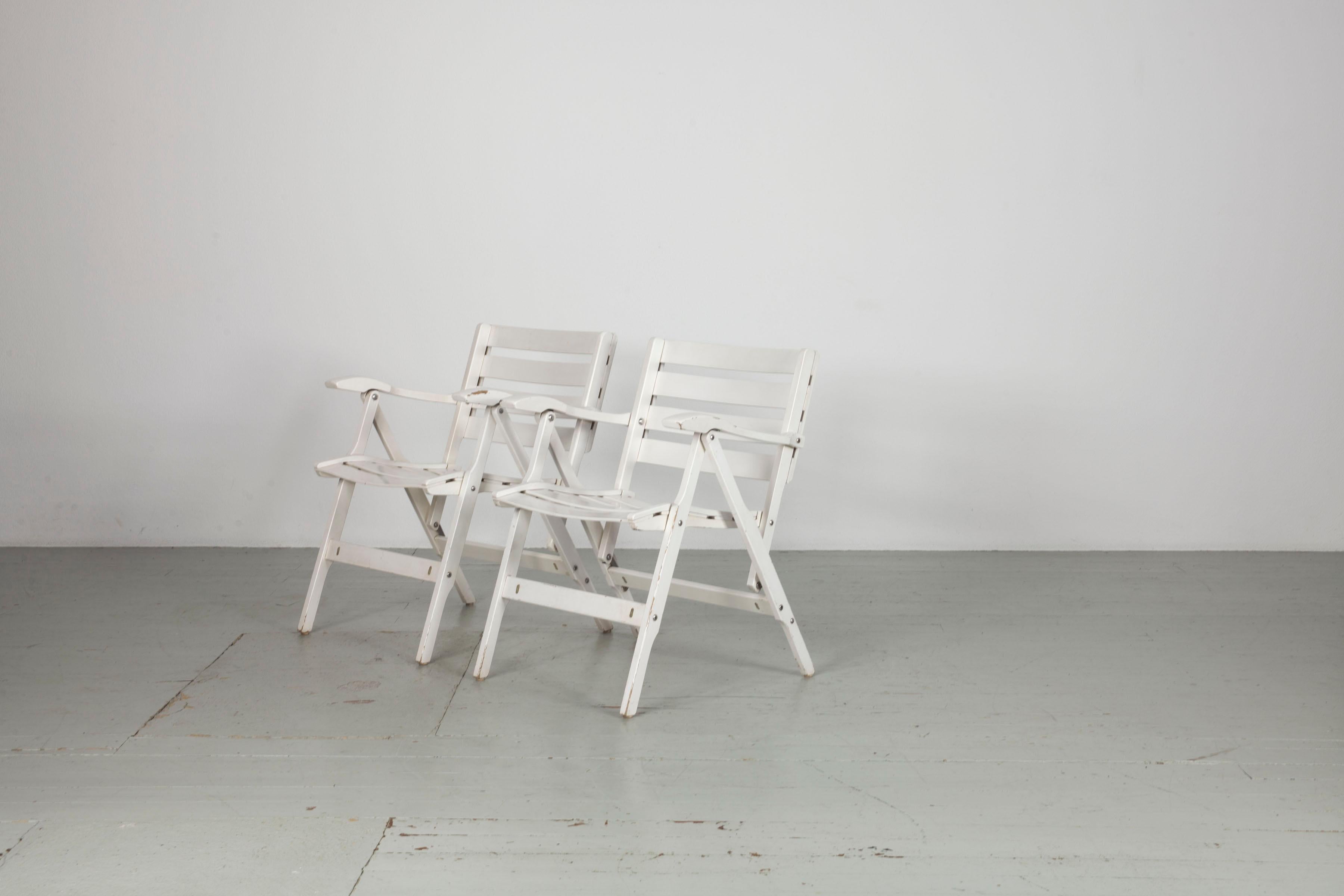 Two Italian white folding garden chairs, by Fratelli Reguitti from the 1950s For Sale 3