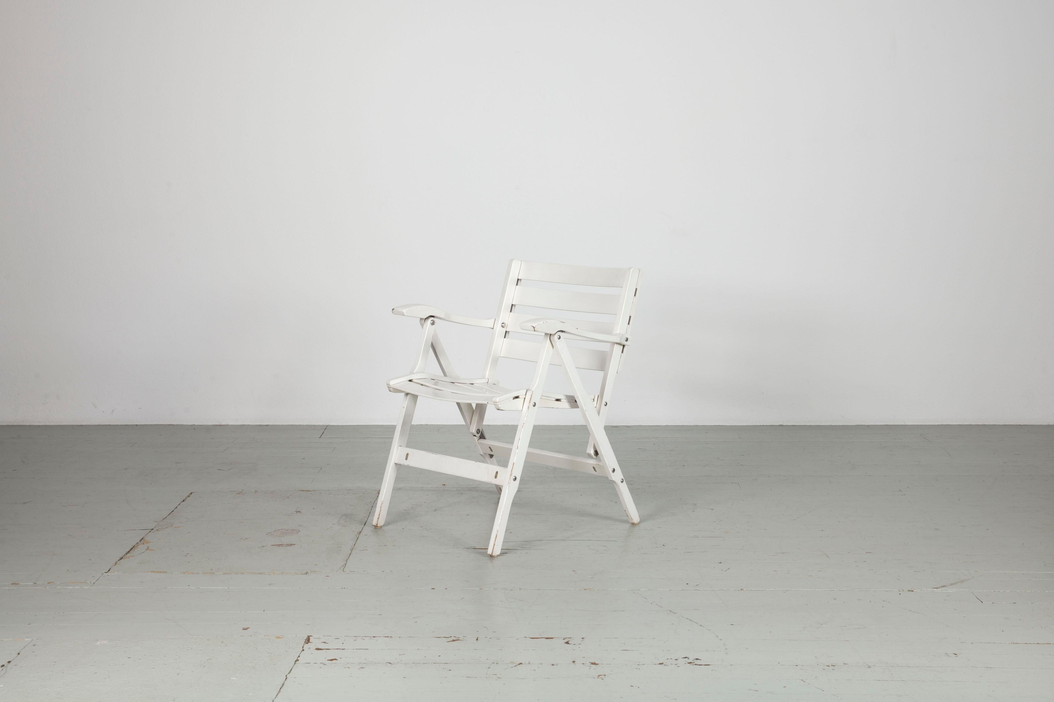 Two Italian white folding garden chairs, by Fratelli Reguitti from the 1950s For Sale 2