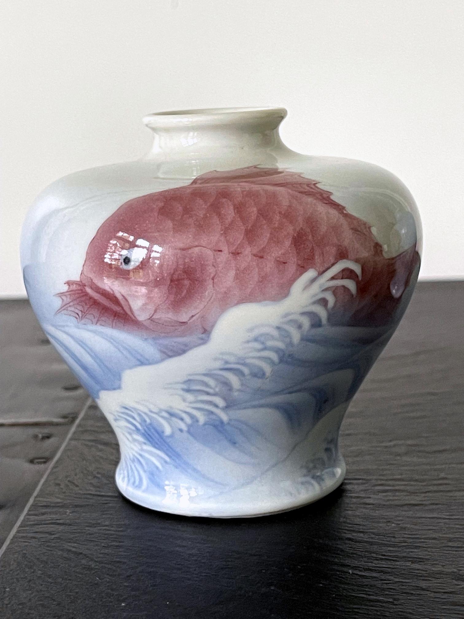 Japonisme One of The Two Japanese Ceramic Vases Makuzu Kozan Meiji Period For Sale