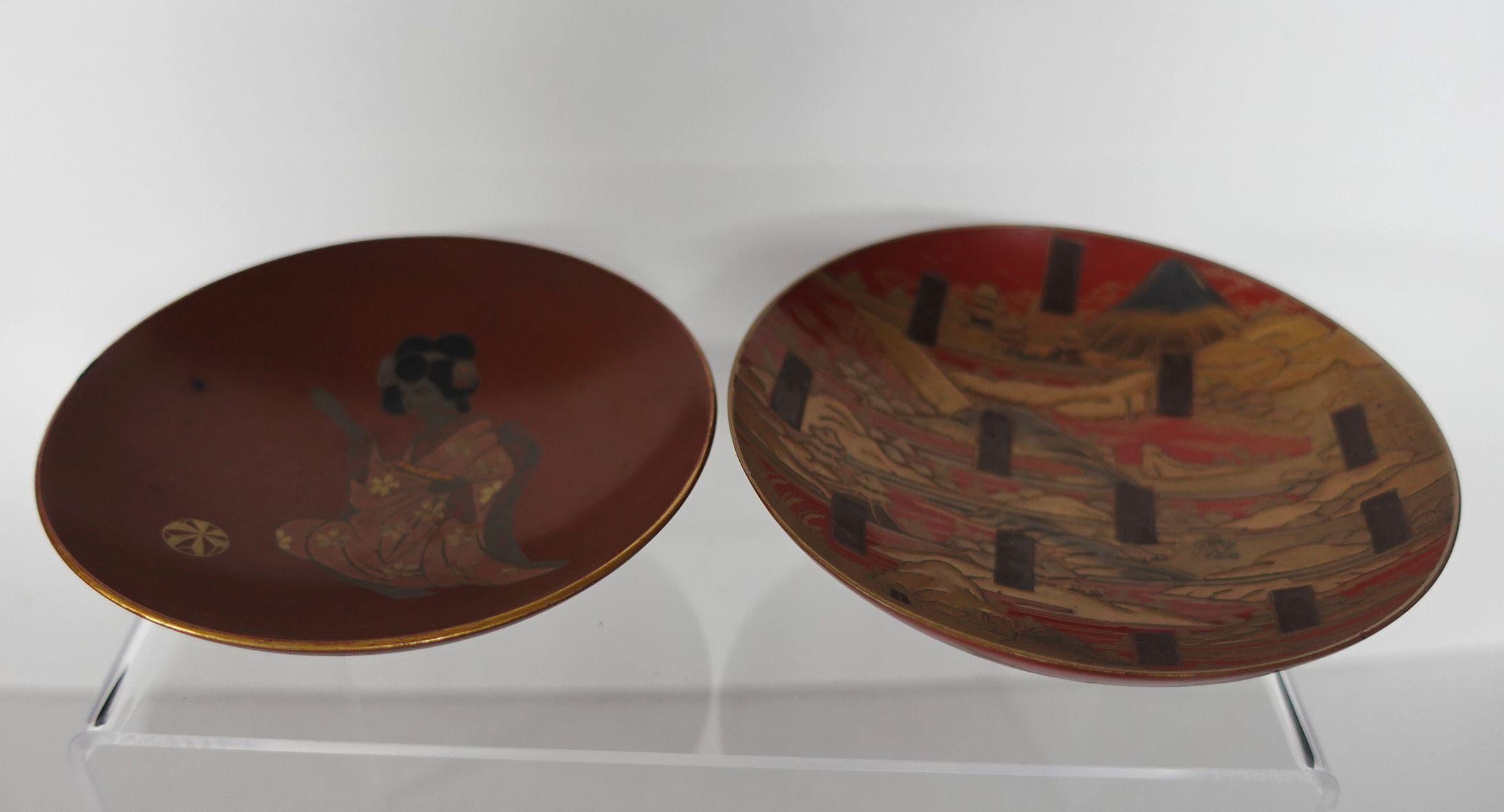 Hand-Painted Two Japanese Lacquered Sake Cups Meiji Period For Sale