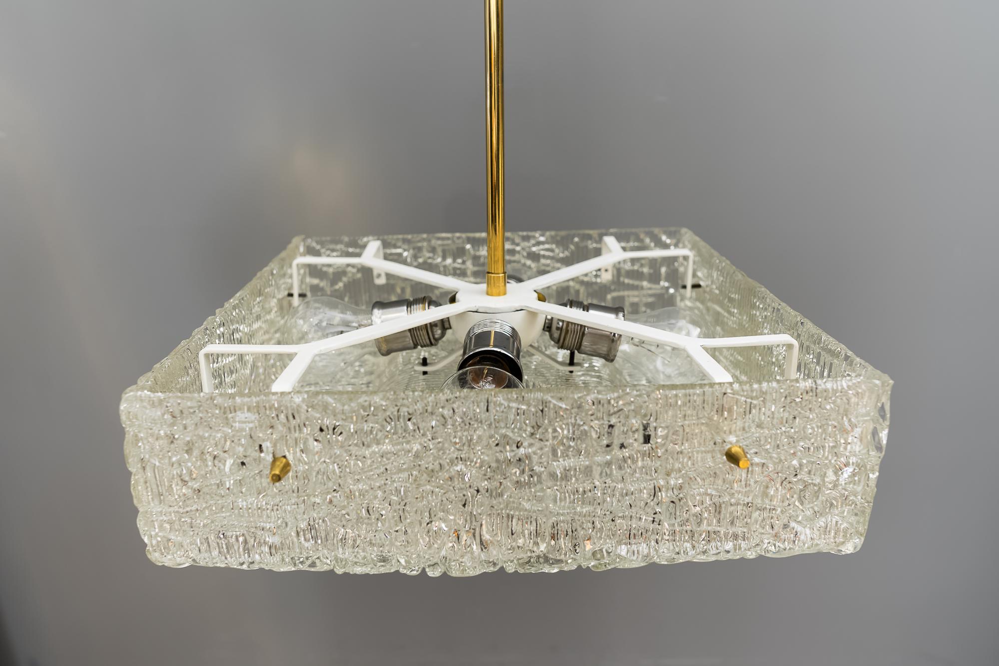 Mid-Century Modern Deux J.T. Lustres Kalmar, verre texturé, Autriche, années 1950 en vente