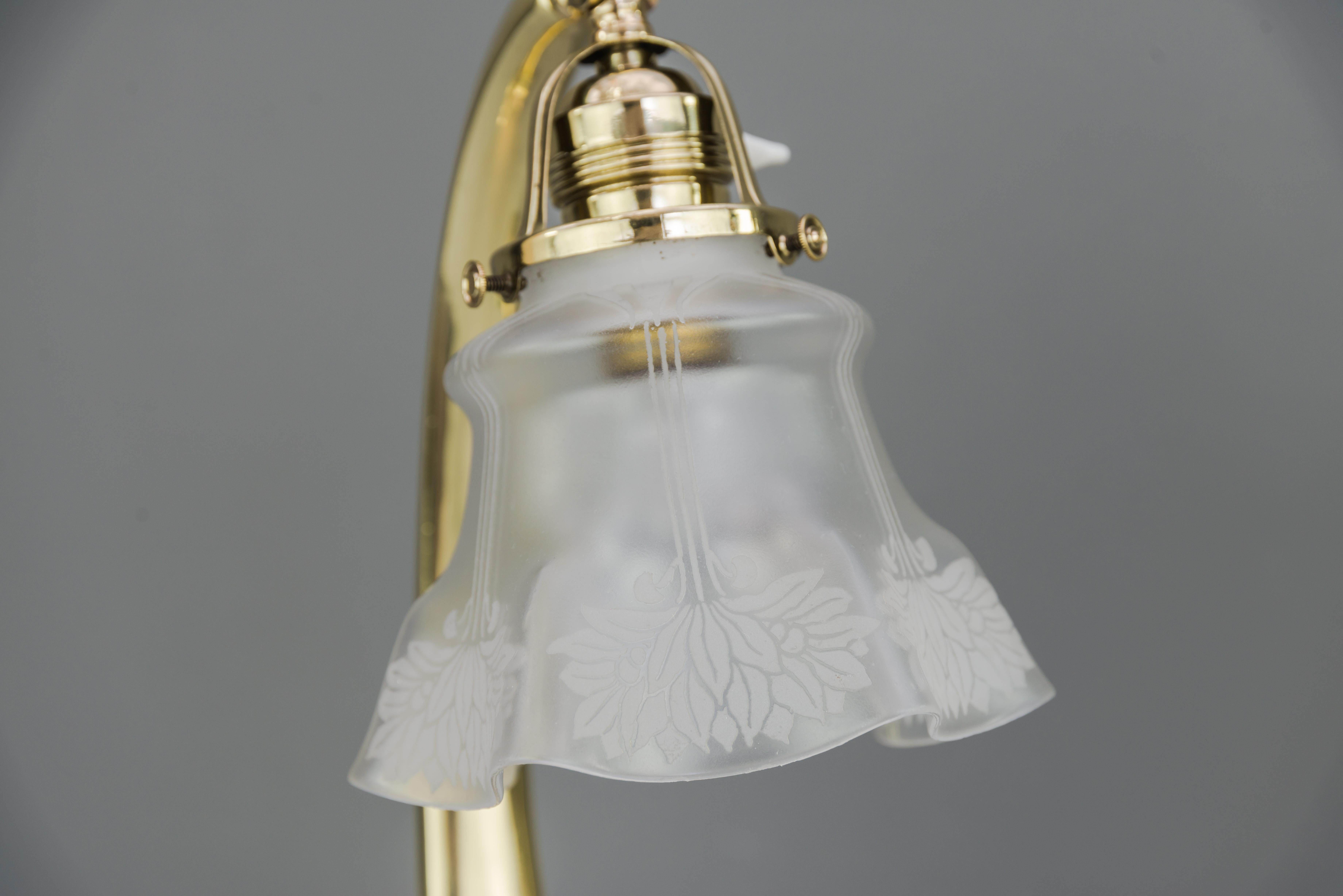 Zwei Jugendstil-Tischlampen 1907 mit Original-Glasschirmen (Frühes 20. Jahrhundert)