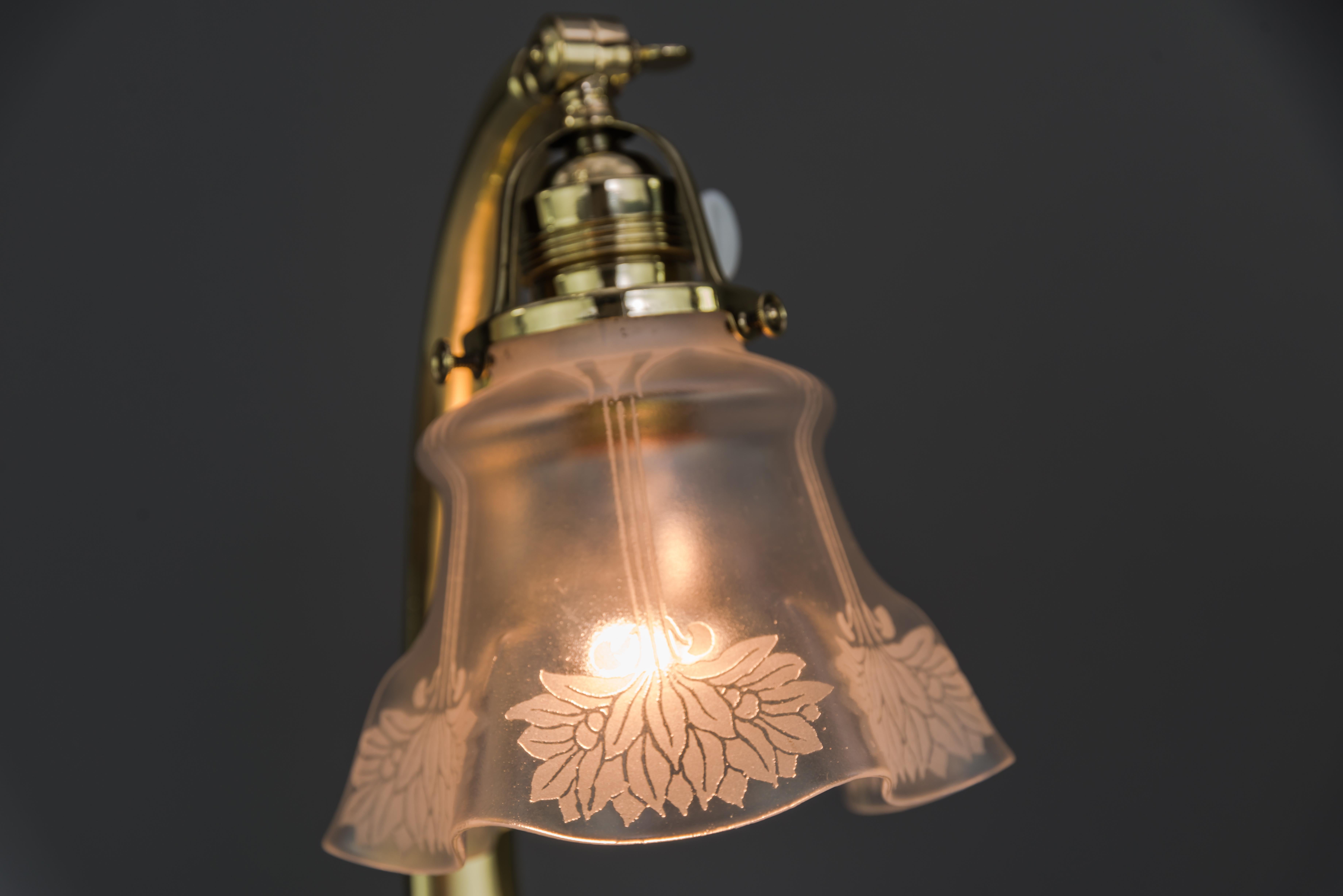 Verre Deux lampes de bureau Jugendstil de 1907 avec abat-jours en verre d'origine