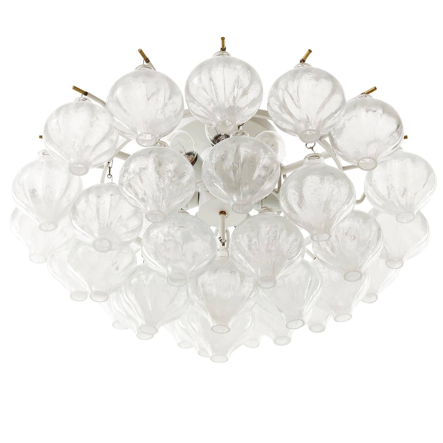 Two Kalmar 'Tulipan' Chandeliers Pendant Lights, Glass Brass, 1970 7