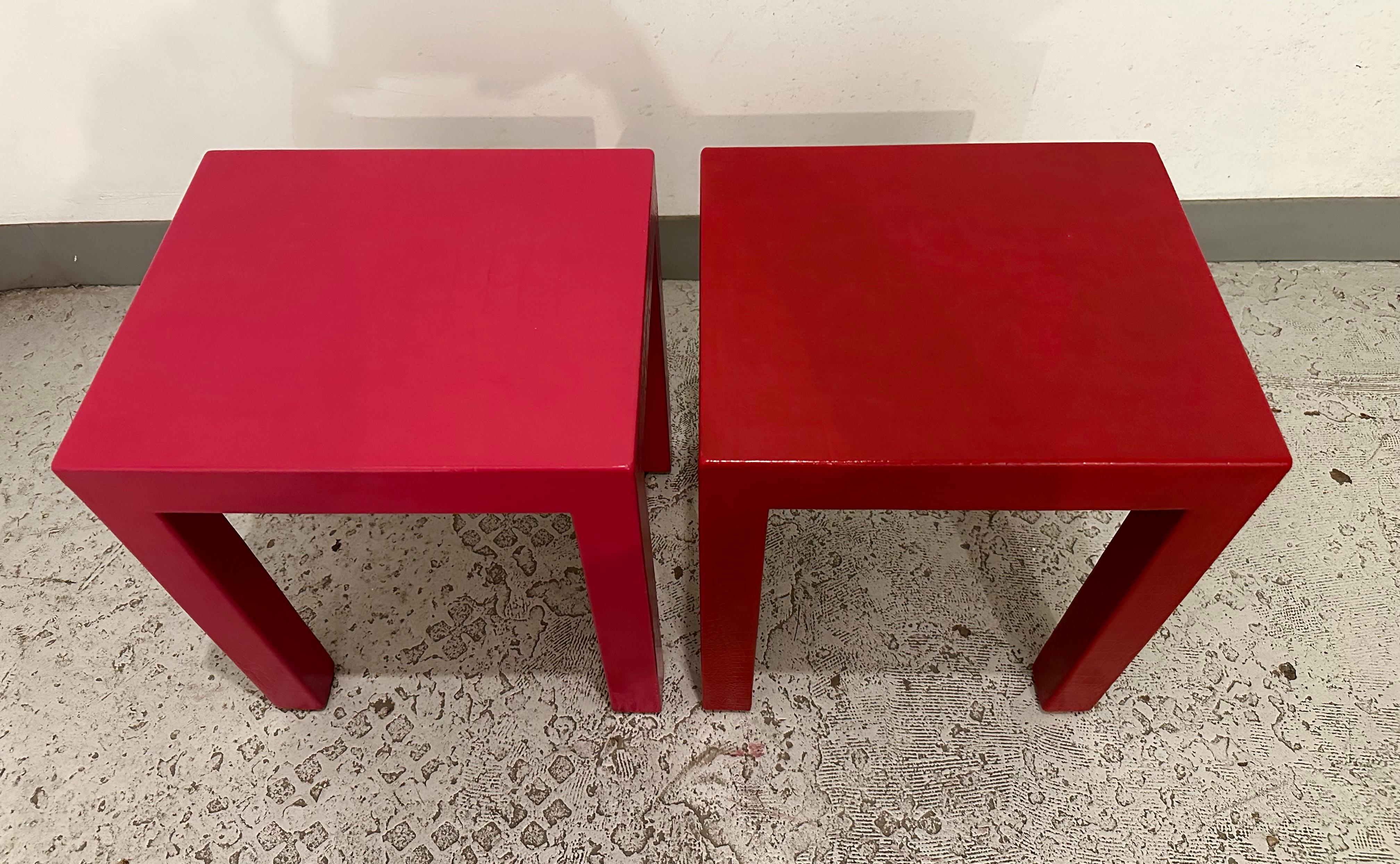 Late 20th Century Pair Karl Springer Crocodile Leather Clad Parsons Side Tables For Sale