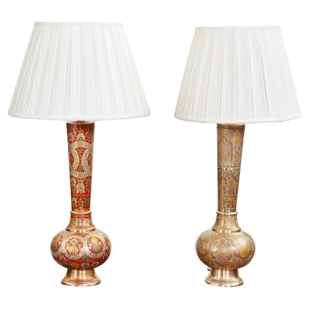Zwei Kaschmiri-Vasen als Lampen
