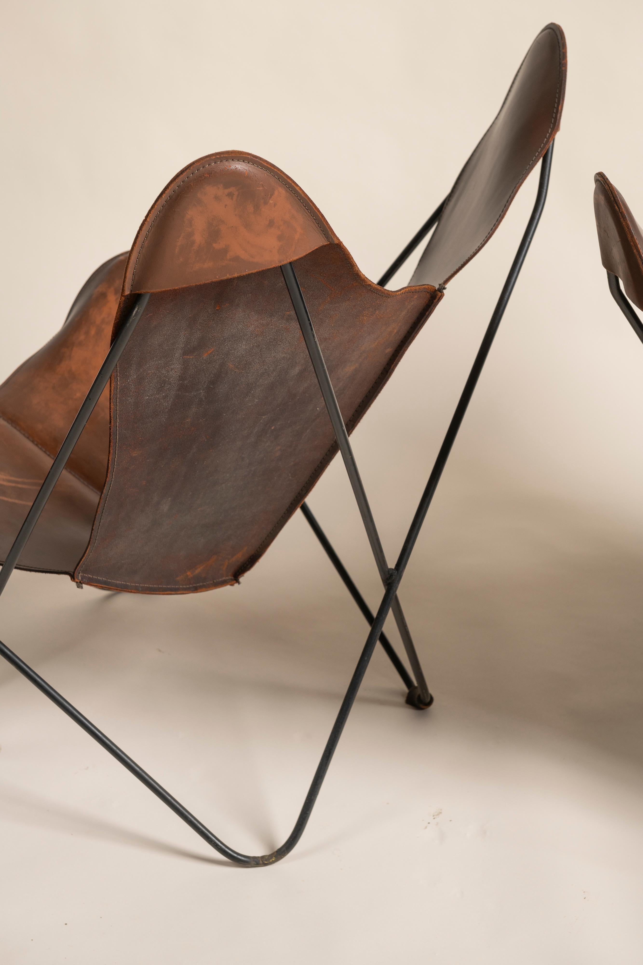 Deux chaises Knoll papillon en cuir cognac en vente 13