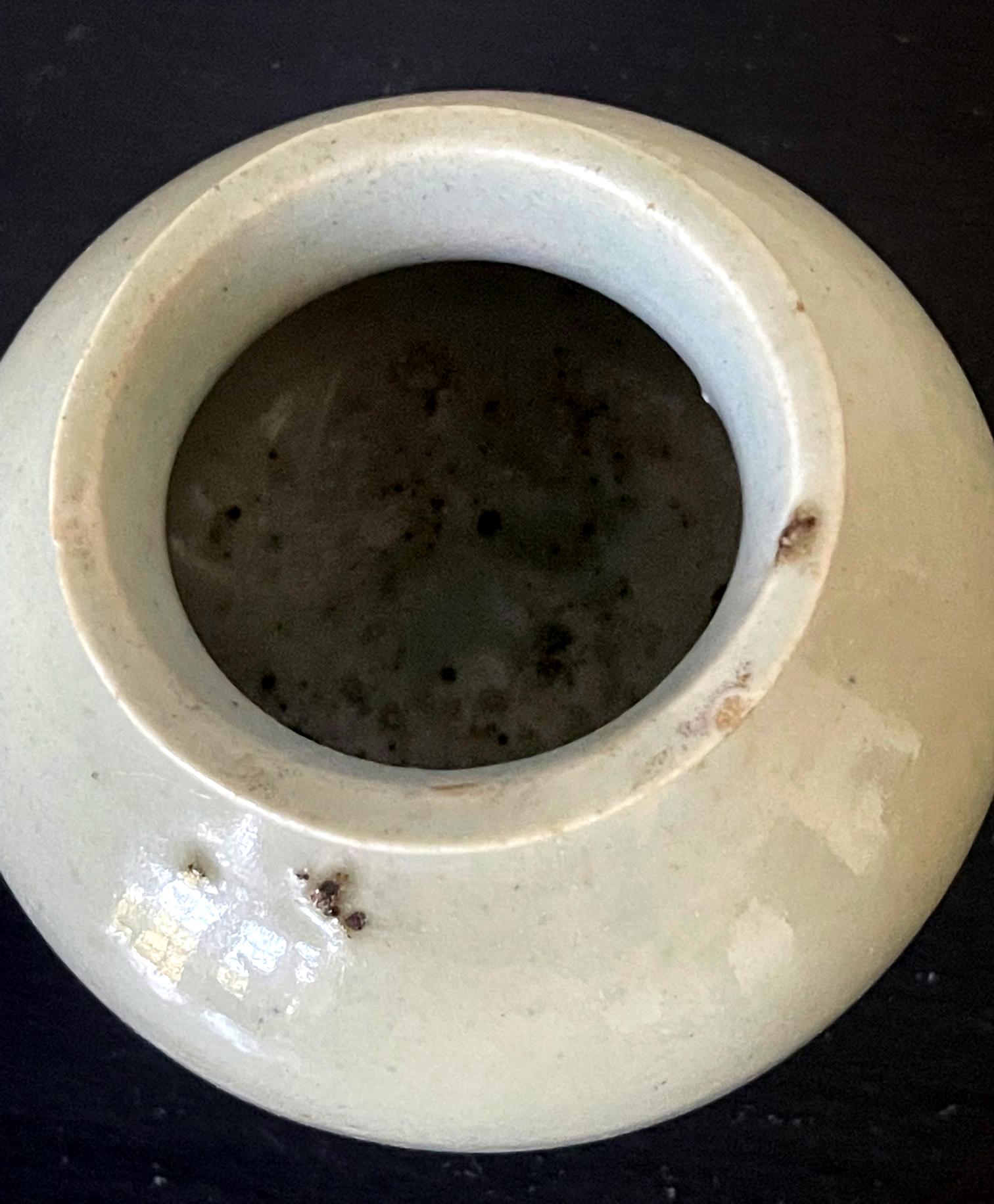 Two Korean White Ceramic Jars Joseon Dynasty For Sale 8