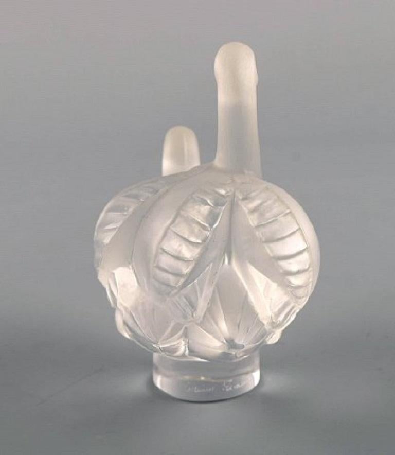 French Two Lalique Swan Figures in Clear Frosted Art Glass, 1980s