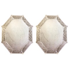 Dos grandes espejos de pared octogonales venecianos / de cristal de Murano envejecidos y grabados