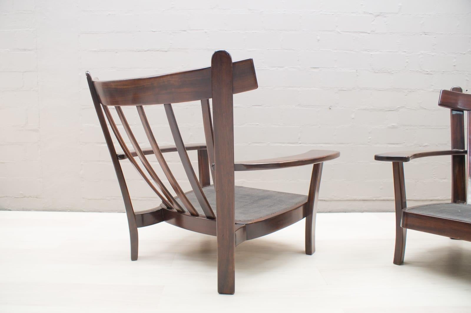 Mid-Century Modern Deux grands fauteuils brésiliens à la manière de Sergio Rodrigues:: années 1960 en vente