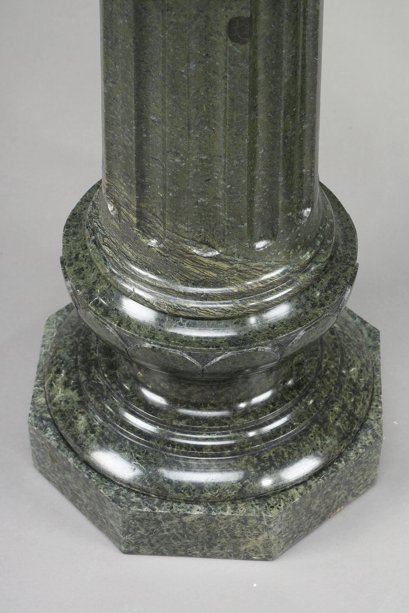 Two large fluted green marble columns For Sale 12