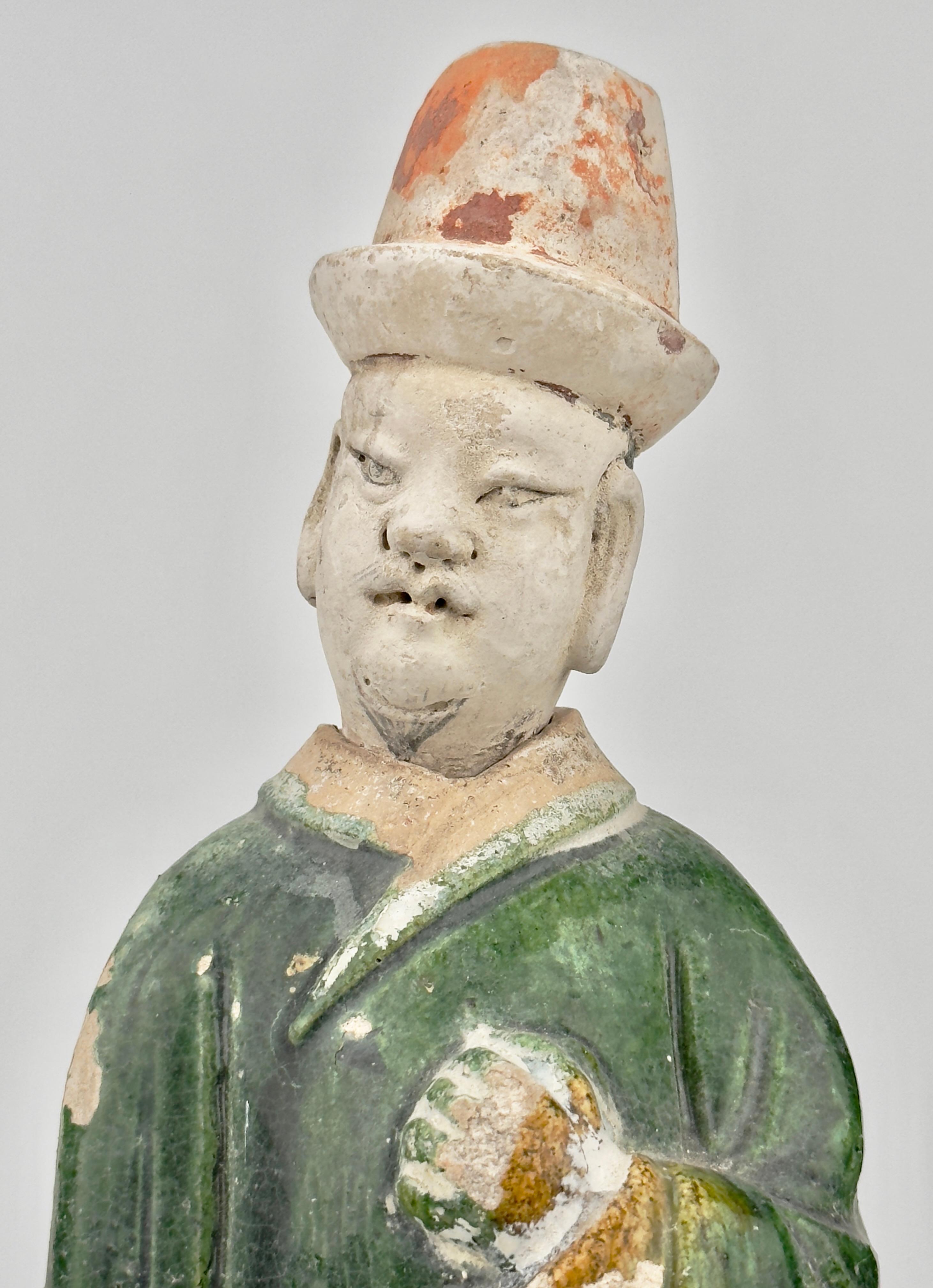 Two Large green glazed figures, Ming Period (1368-1644) For Sale 4