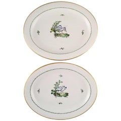Deux grands plats de service ovales Royal Copenhagen en porcelaine peinte à la main