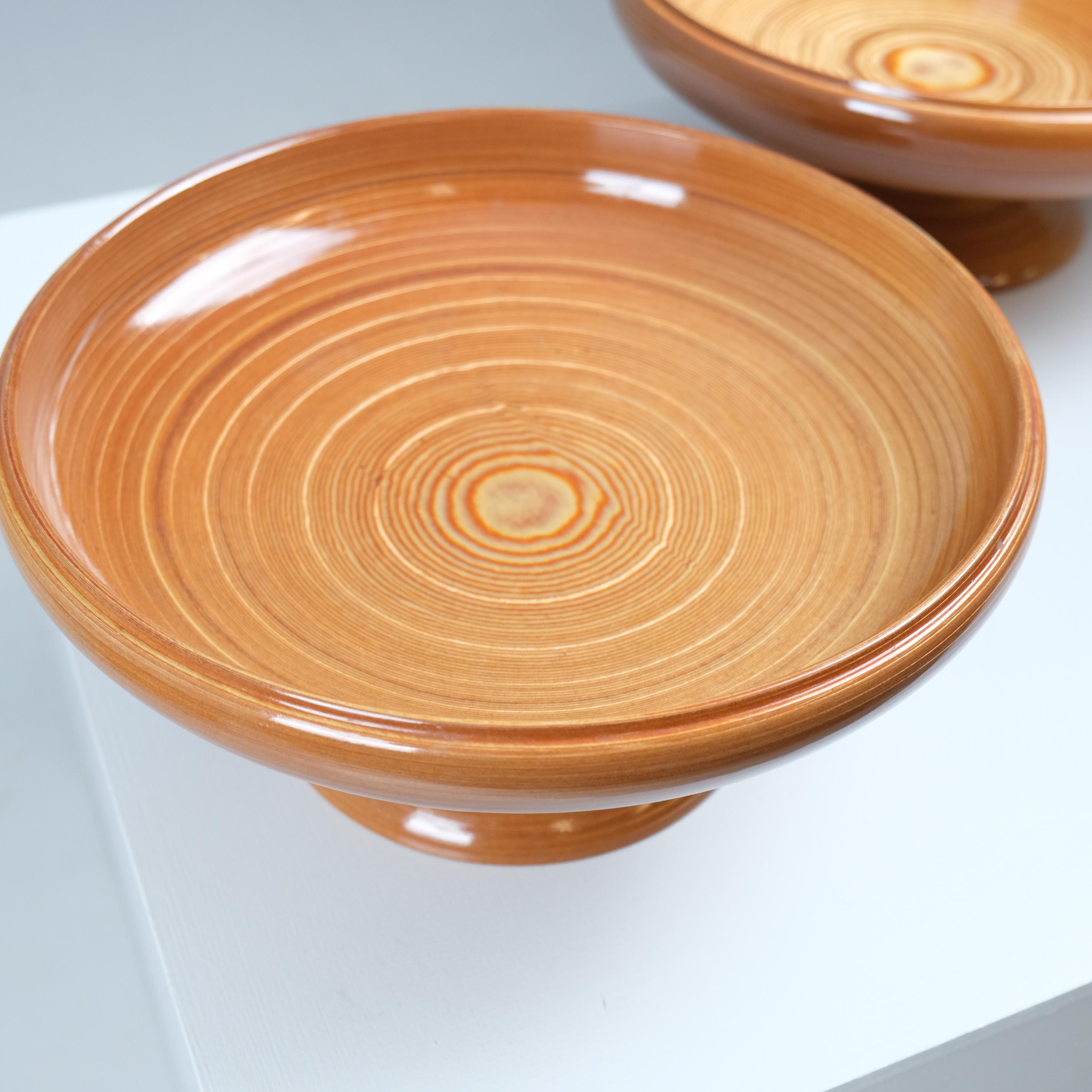 Finlandese Two large Rhythmic Veneer Bowls by Wilh. Schauman Oy, Finland 1980s in vendita