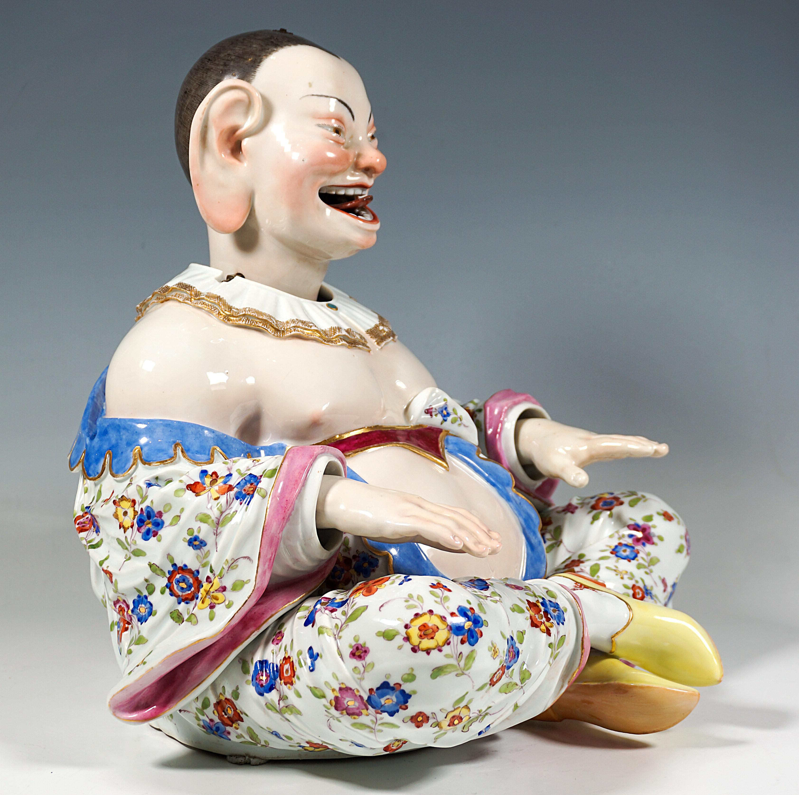 Two Large Seated Meissen Porcelain Wiggling Pagodas, By J.J. Kaendler, Ca 1840 For Sale 3