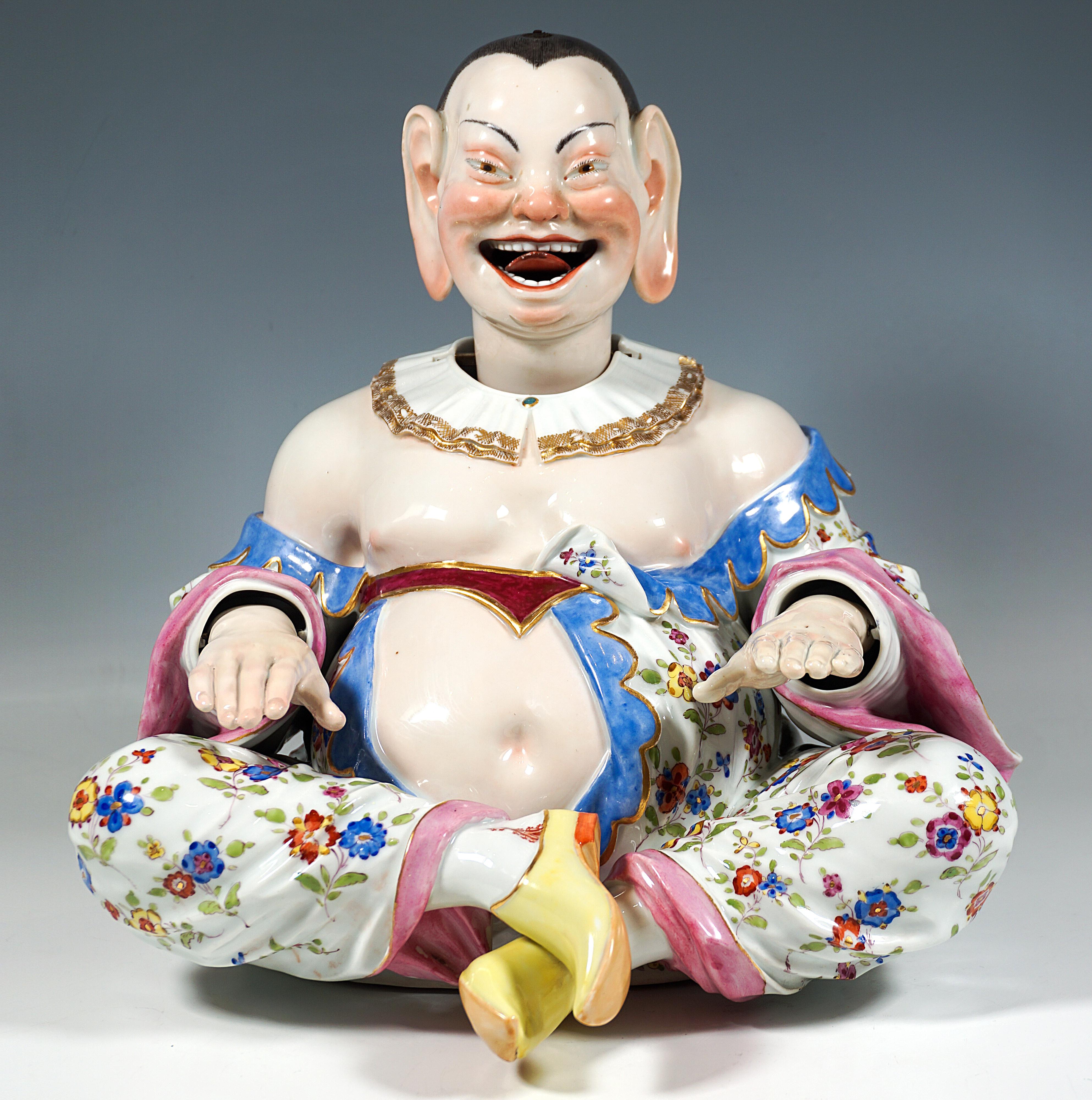 Two Large Seated Meissen Porcelain Wiggling Pagodas, By J.J. Kaendler, Ca 1840 For Sale 2