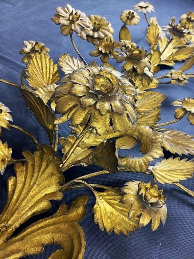Große venezianische dekorative Wandleuchter aus vergoldetem Schmiedeeisen, Italien, 19. Jahrhundert im Angebot 2