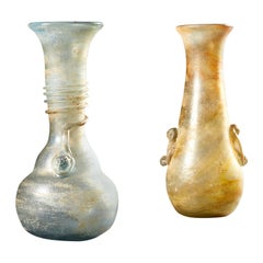 Deux vases en verre de la fin du XIXe siècle de style romain