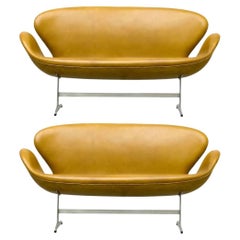 Retro Two Leather Swan Sofas by Arne Jacobsen for Fritz Hansen