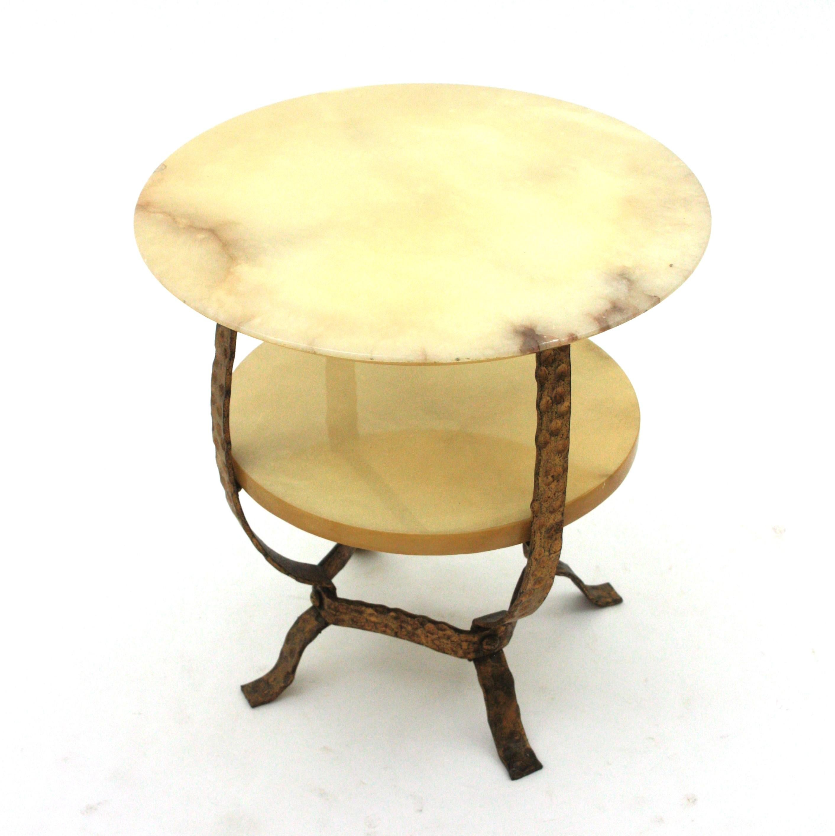Spanish Coffee Table or Side Table, Alabaster & Gilt Iron In Good Condition For Sale In Barcelona, ES