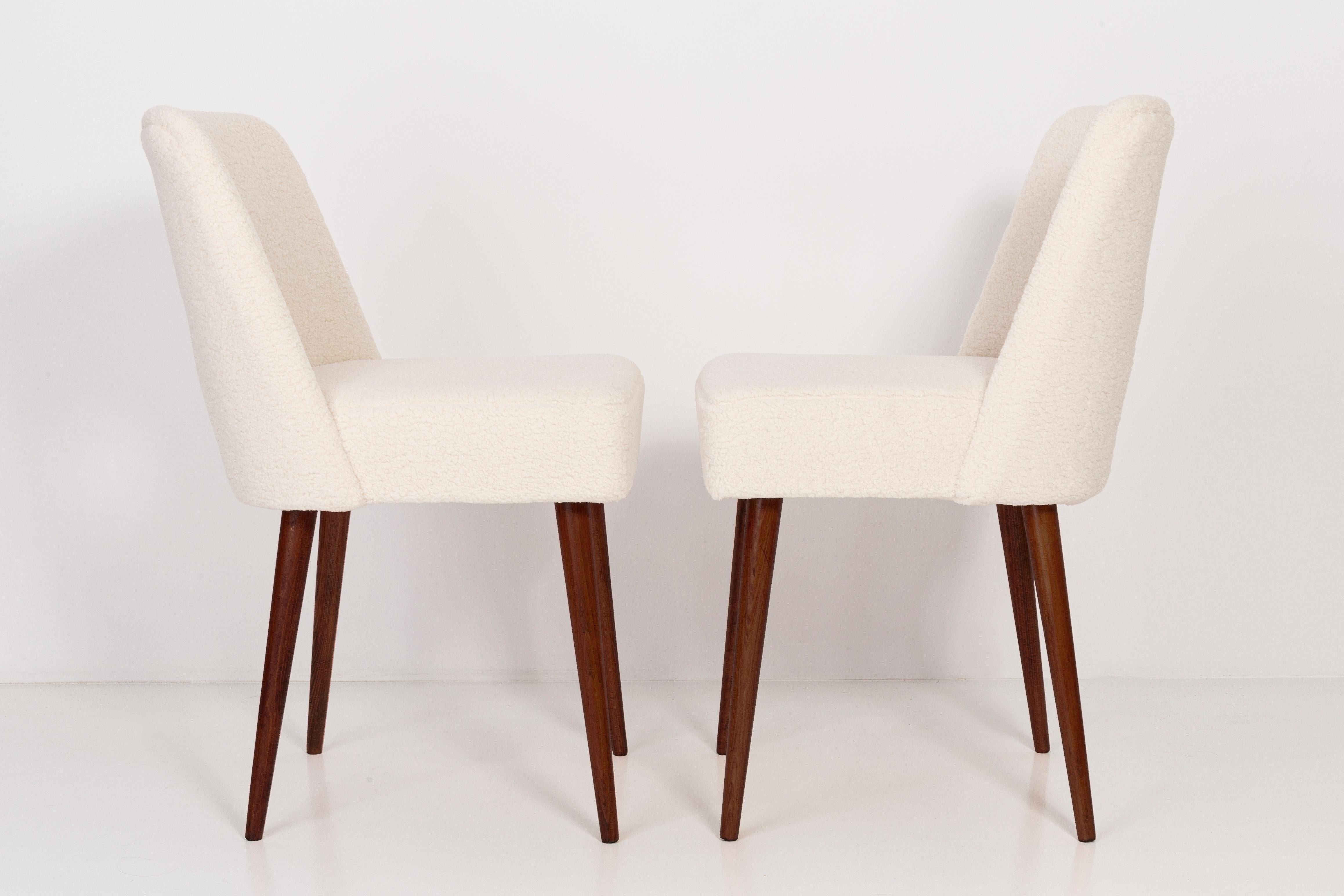20th Century Two Light Crème Boucle 'Shell' Chairs, 1960s For Sale