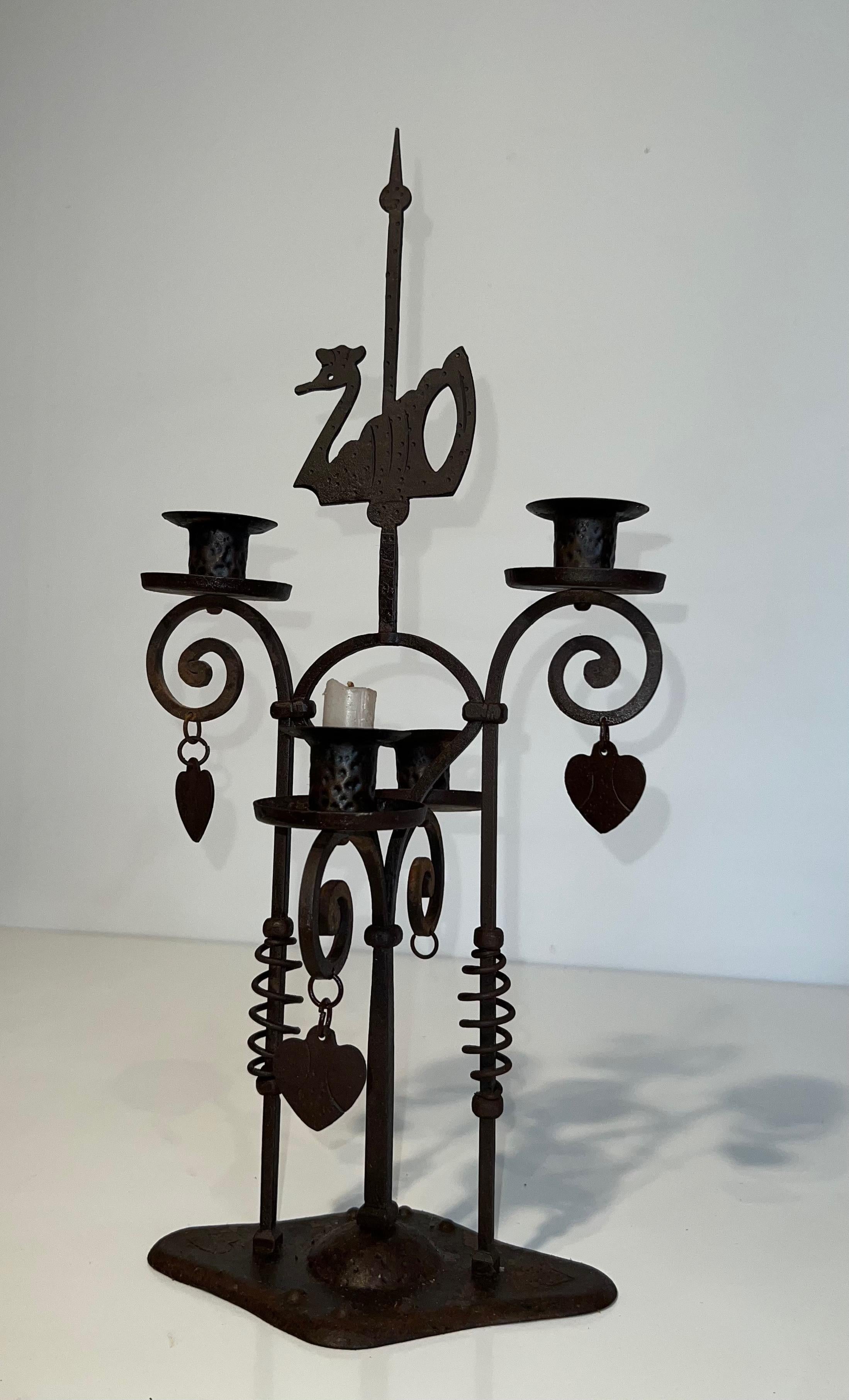 Mid-Century Modern Chandelier à deux lumières en fer forgé représentant un cygne en vente
