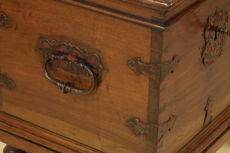 Two Locks Chest, Walnut, Wrought Iron, Castille, Spain, 17th Century For Sale 1