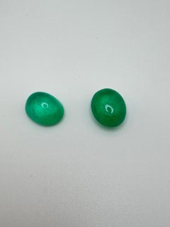 Zwei lose ovale Smaragdformen Edelsteine