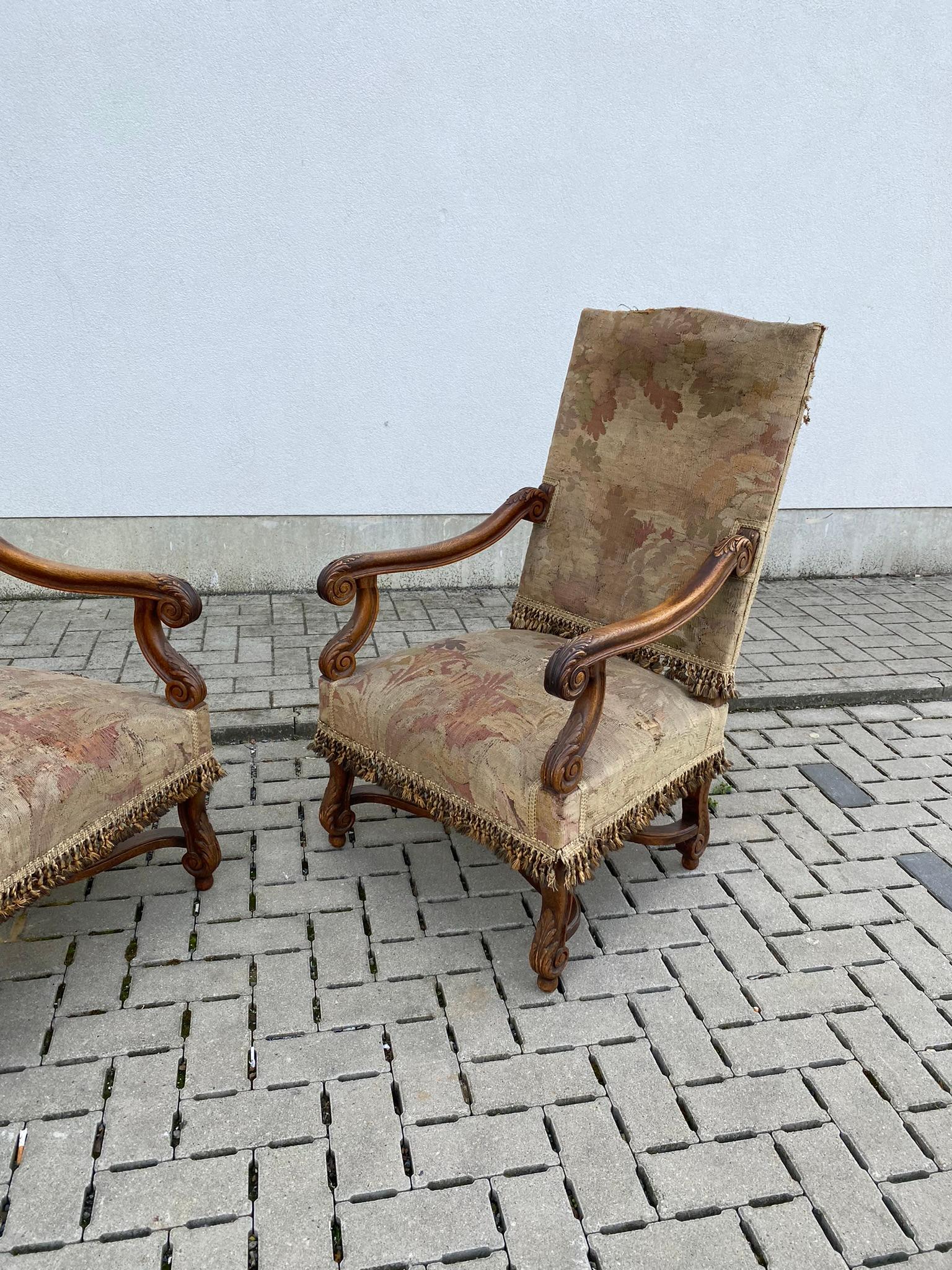 Français Deux fauteuils de style Louis XIII, vers 1900 en vente