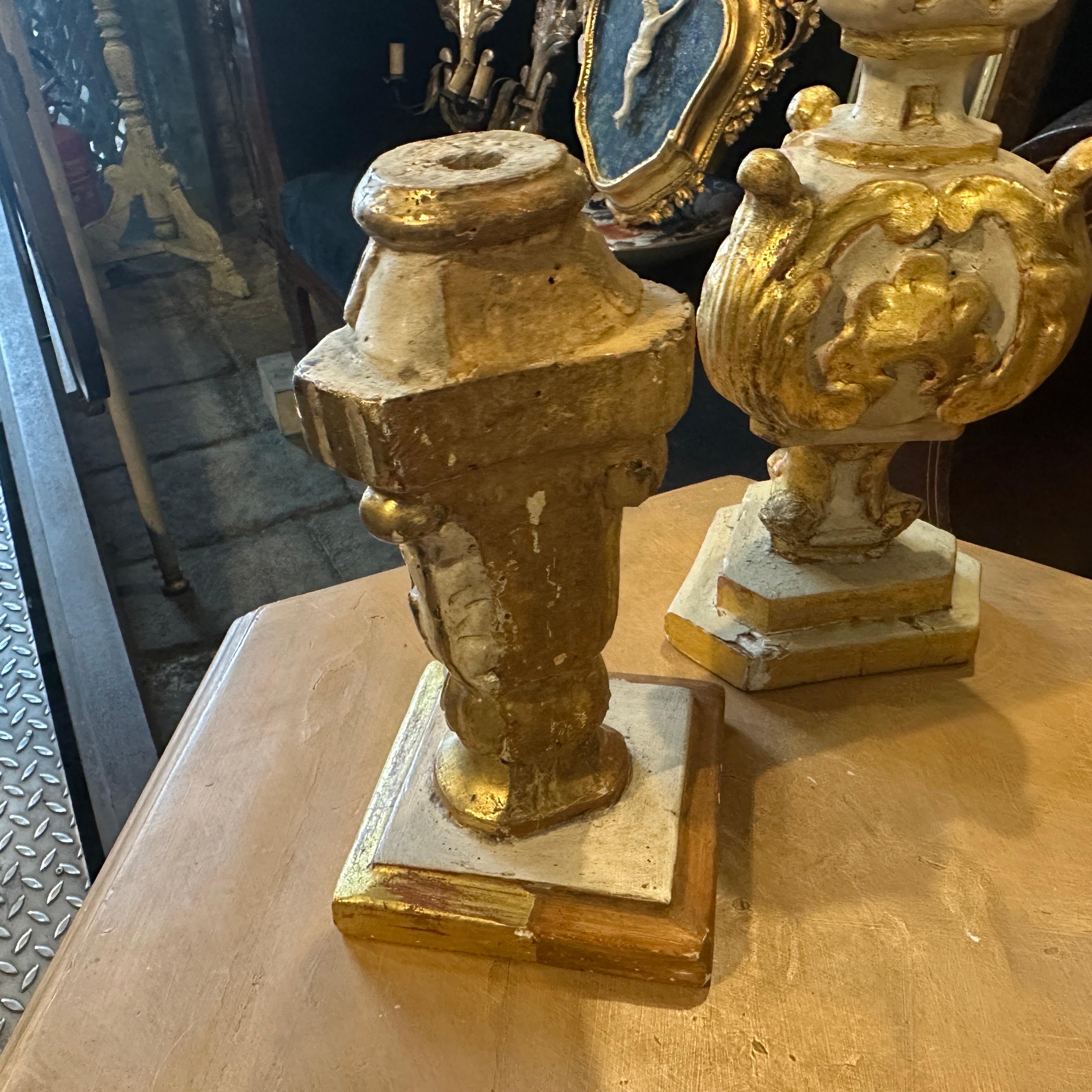 Zwei sizilianische Palmenständer aus weiß lackiertem und vergoldetem Holz im Stil Ludwig XV. im Angebot 2