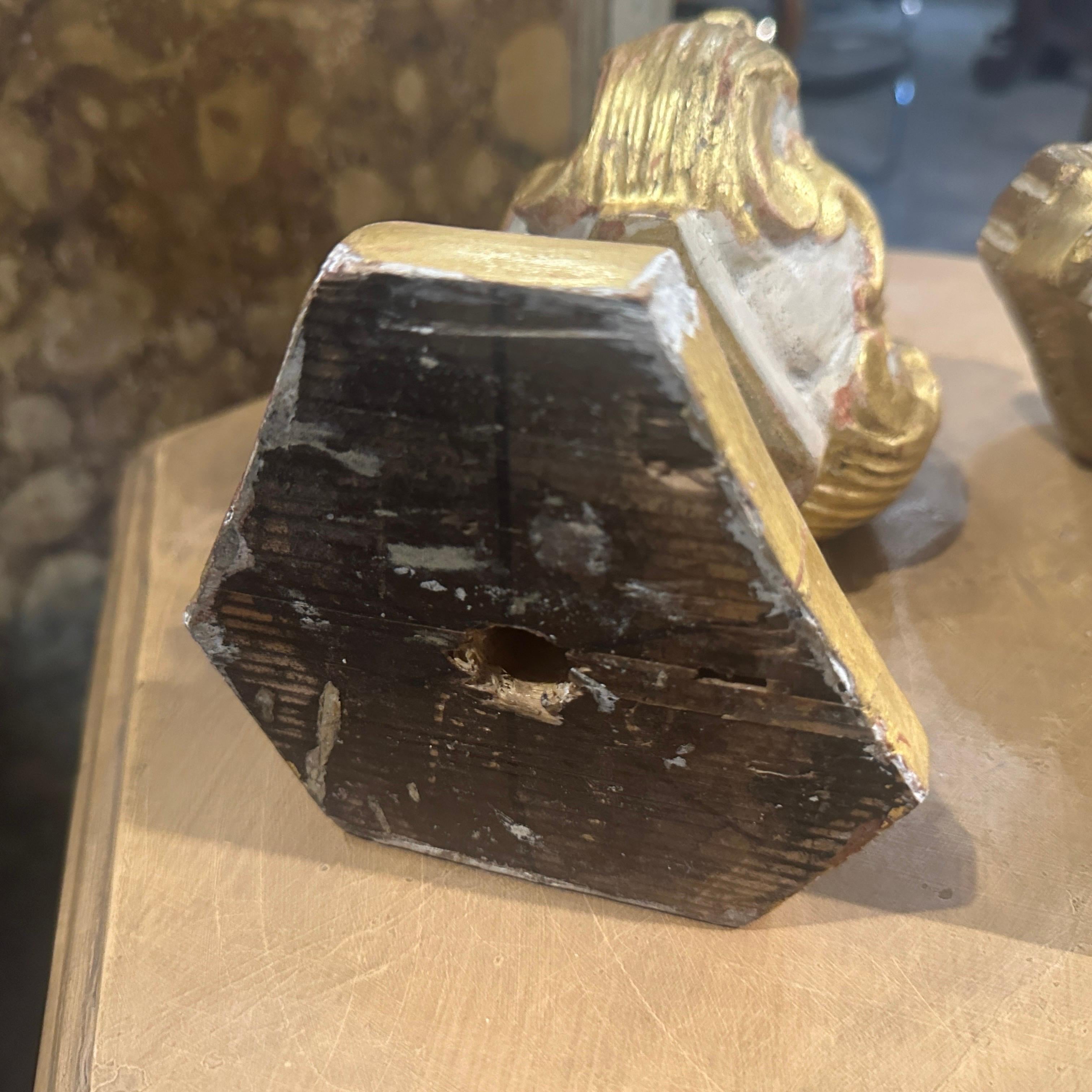 Zwei sizilianische Palmenständer aus weiß lackiertem und vergoldetem Holz im Stil Ludwig XV. (Sizilianisch) im Angebot