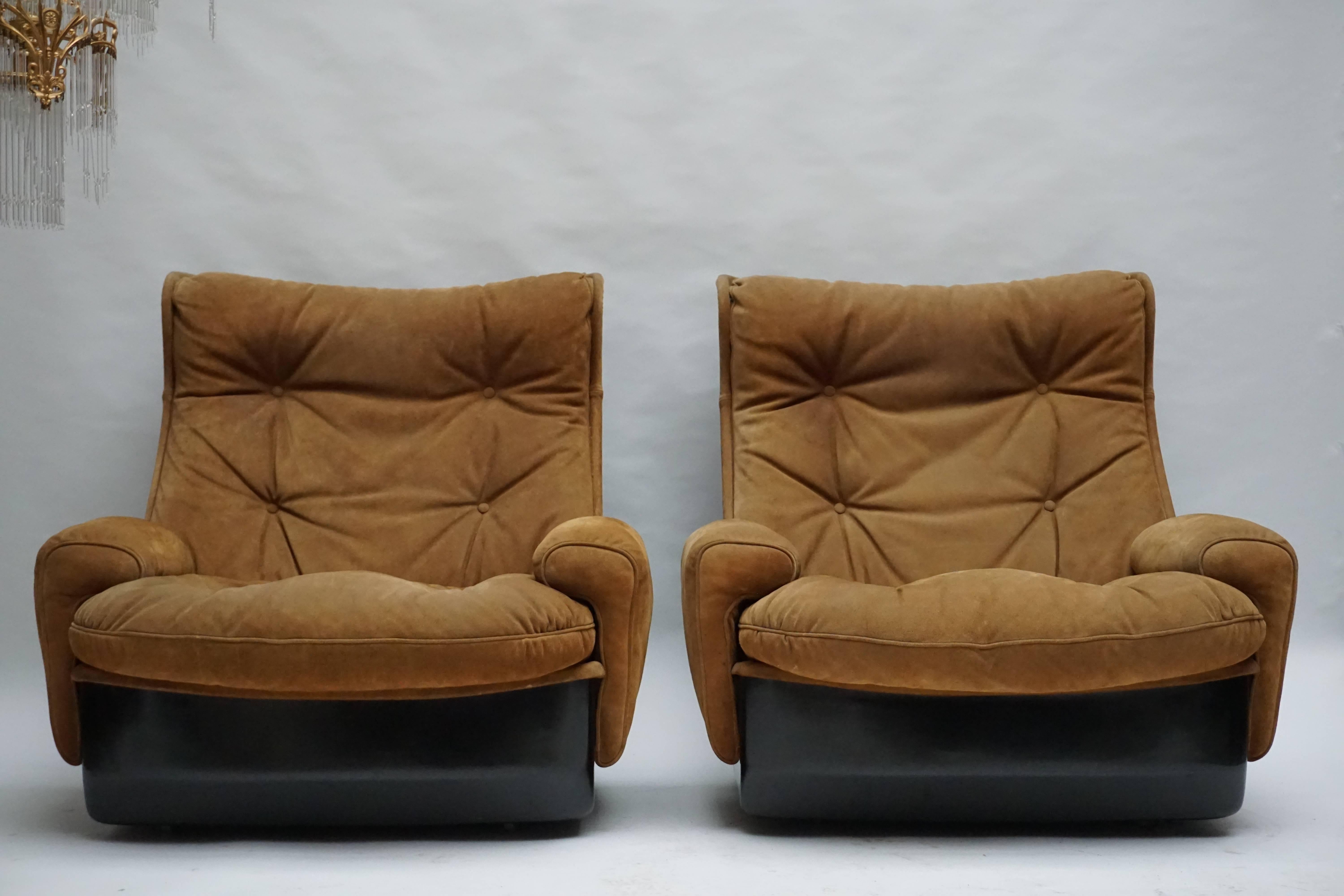 Hollywood Regency Two Lounge Chairs by Airborne International, circa 1970s For Sale