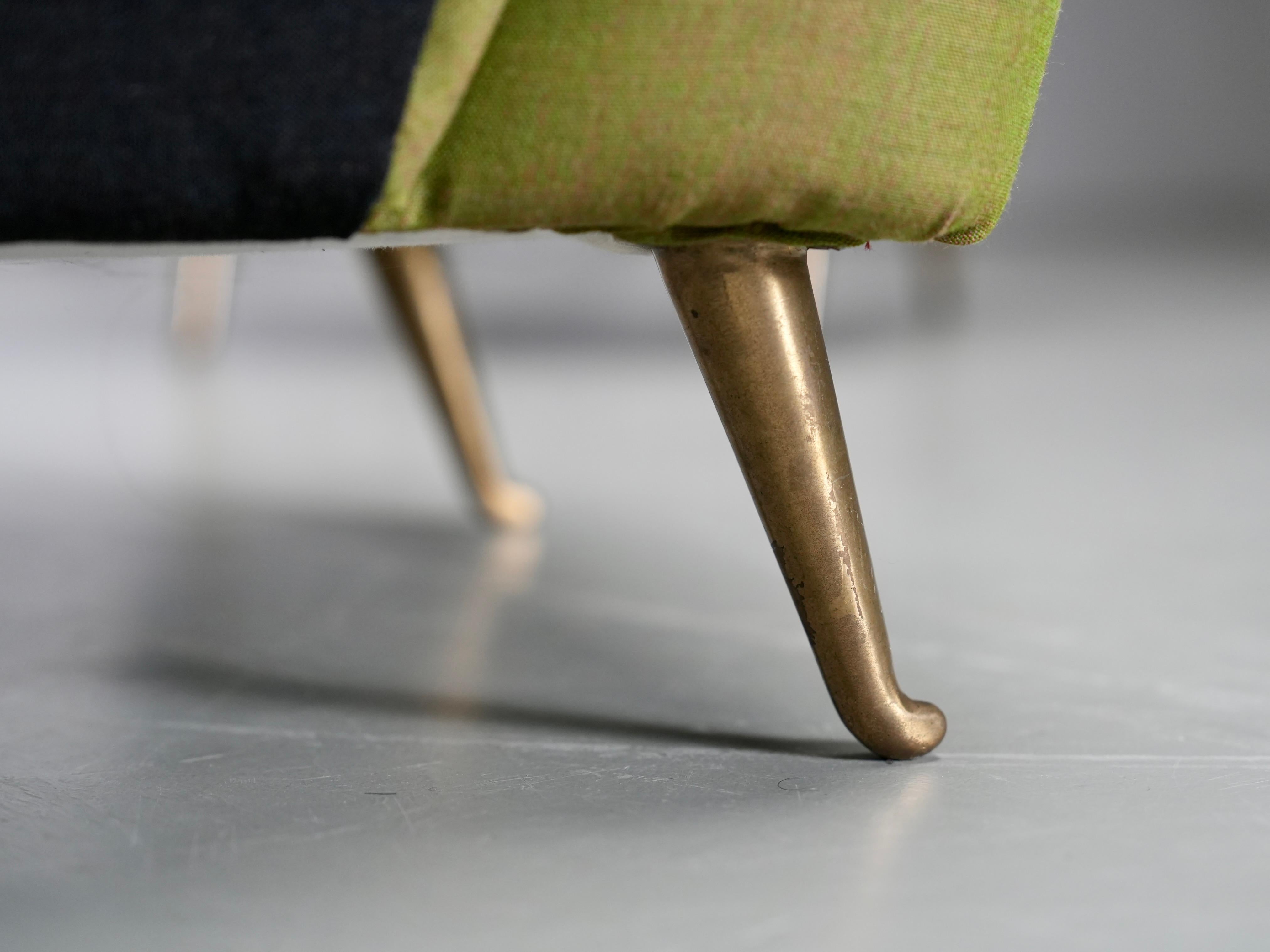 Due sedie da salotto di Fabrice Bergamo in tessuto e ottone, Italia, anni '50 in vendita 1