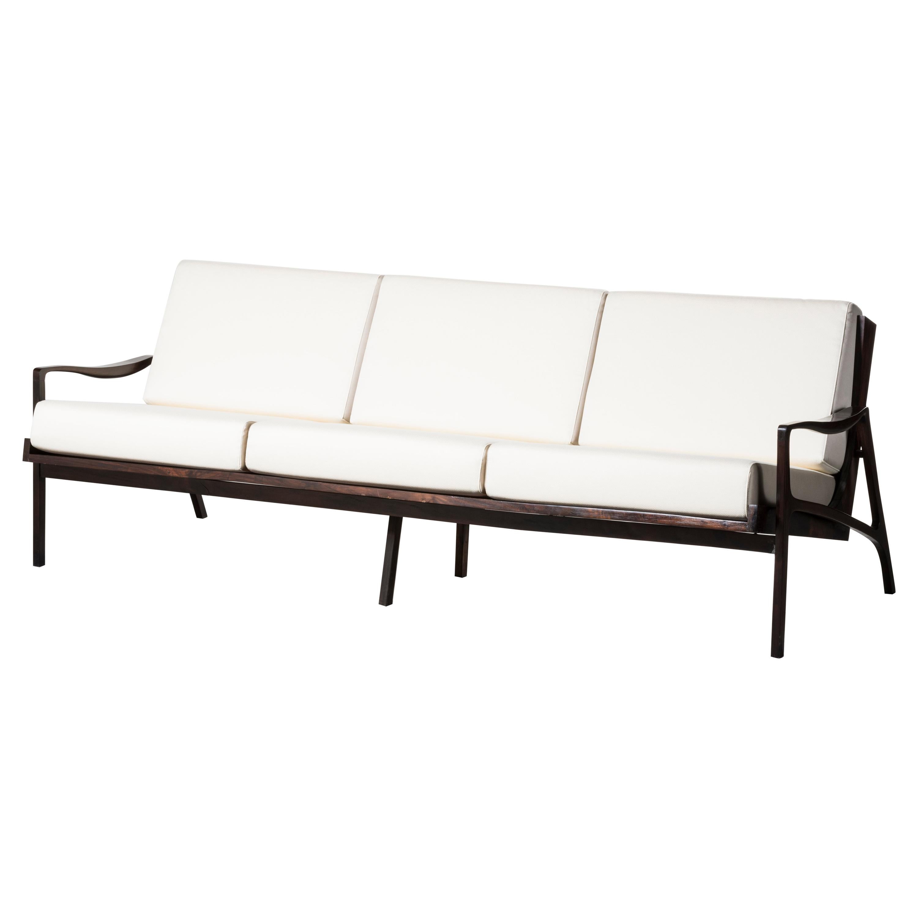 Lounge Sofa Manufactured by Lyceu de Artes e Officios