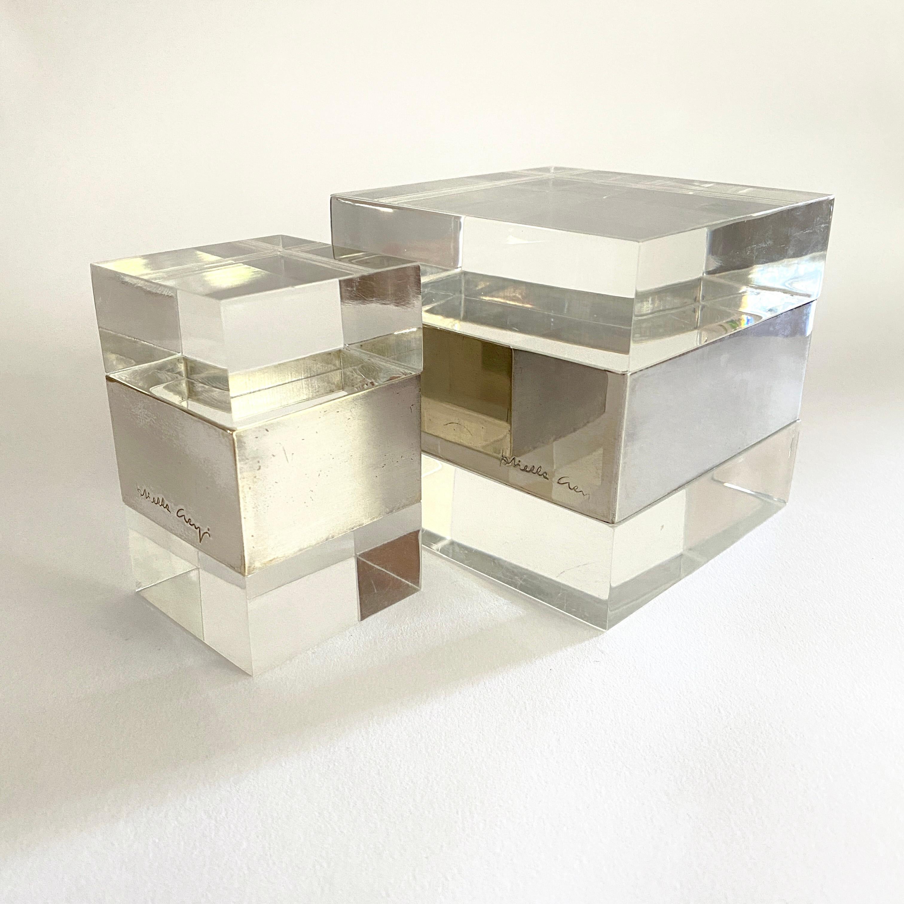Zwei versilberte Schachteln aus Lucite und Silber, entworfen von Gabriella Crespi im Angebot 5