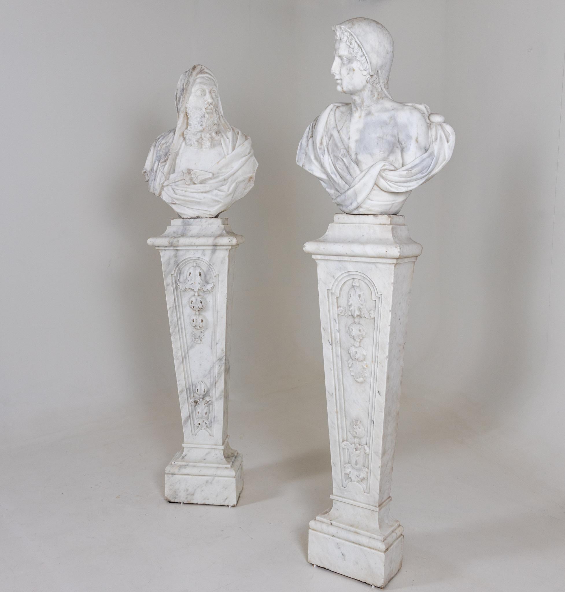 Baroque Deux bustes en marbre, 18ème siècle en vente