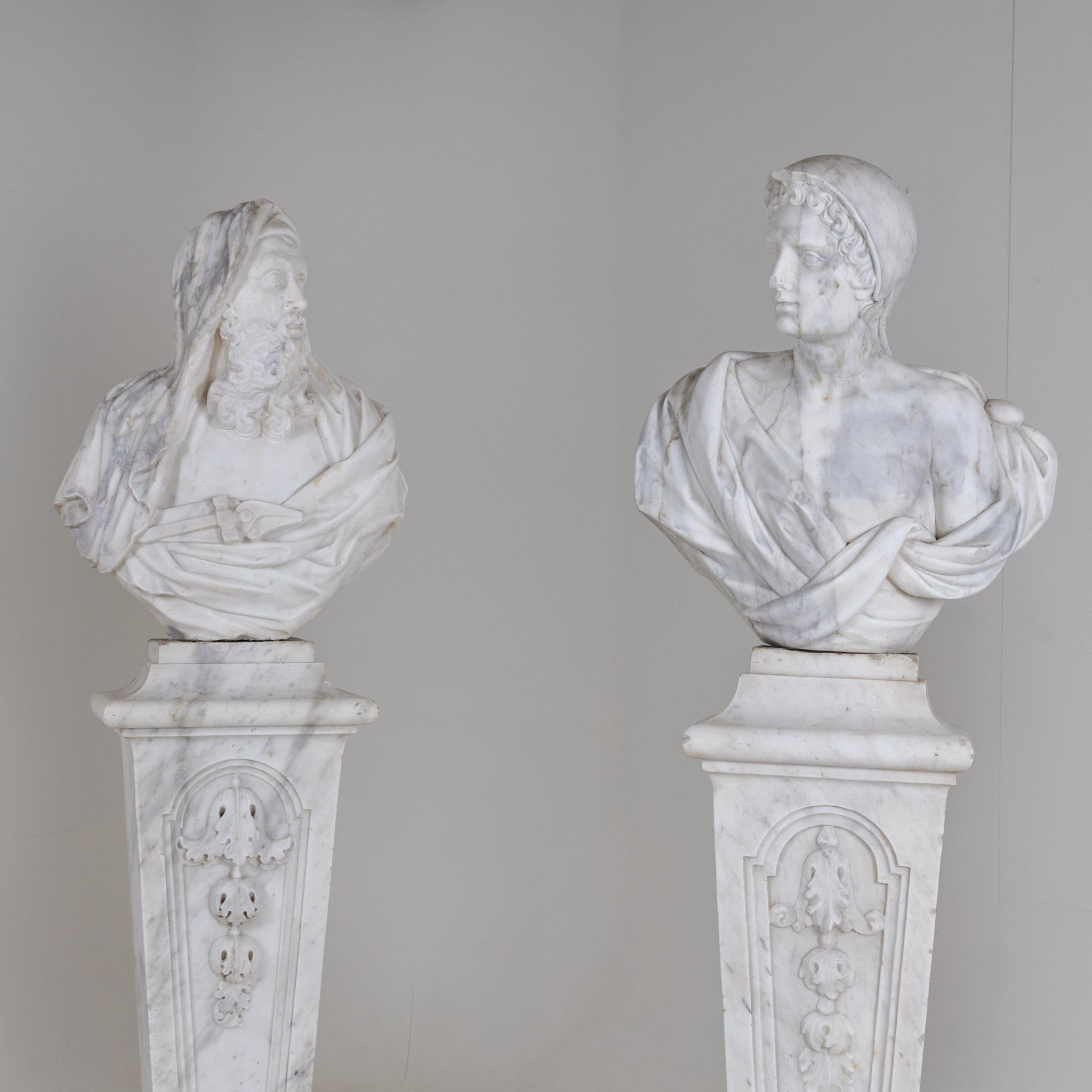 Allemand Deux bustes en marbre, 18ème siècle en vente
