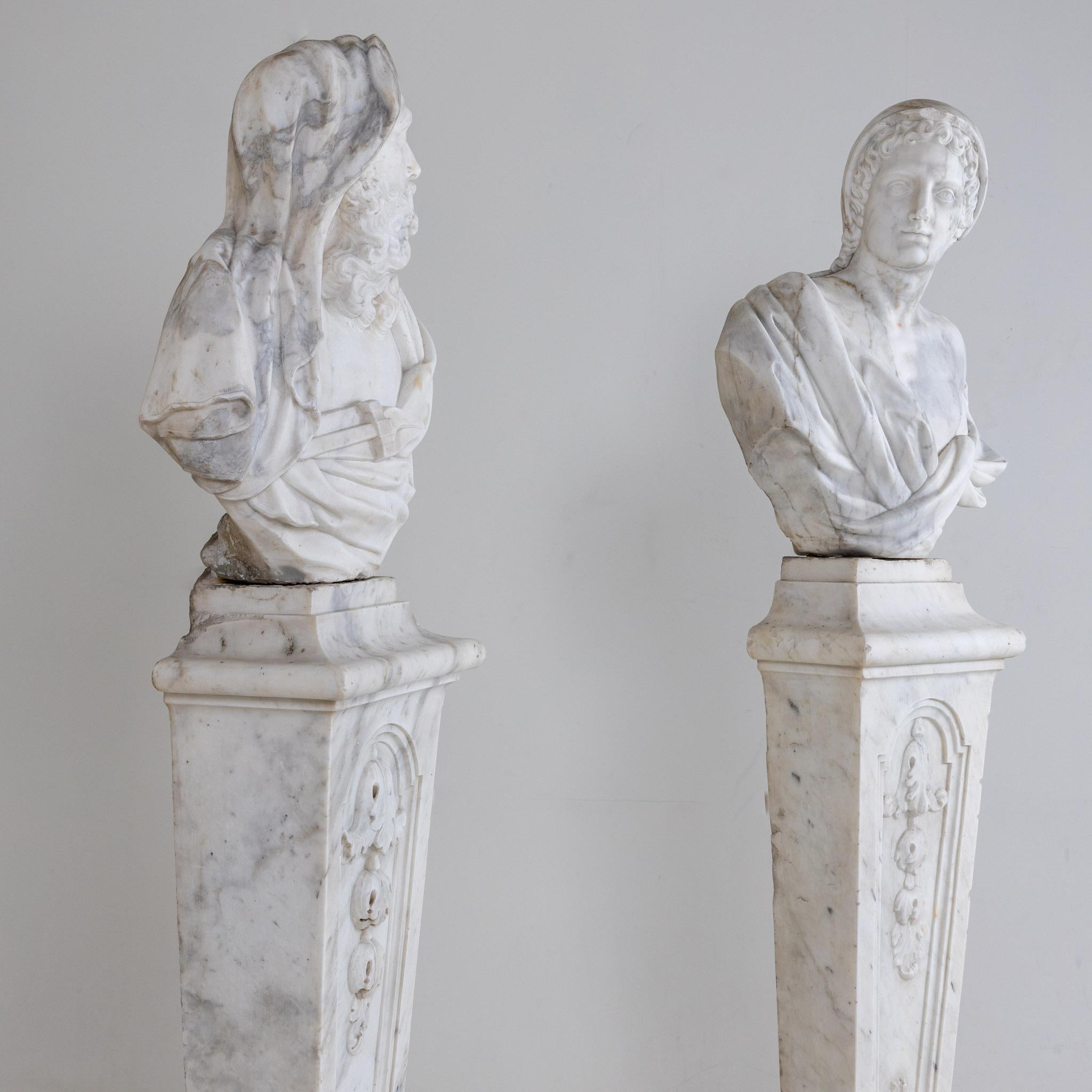 Deux bustes en marbre, 18ème siècle Bon état - En vente à Greding, DE