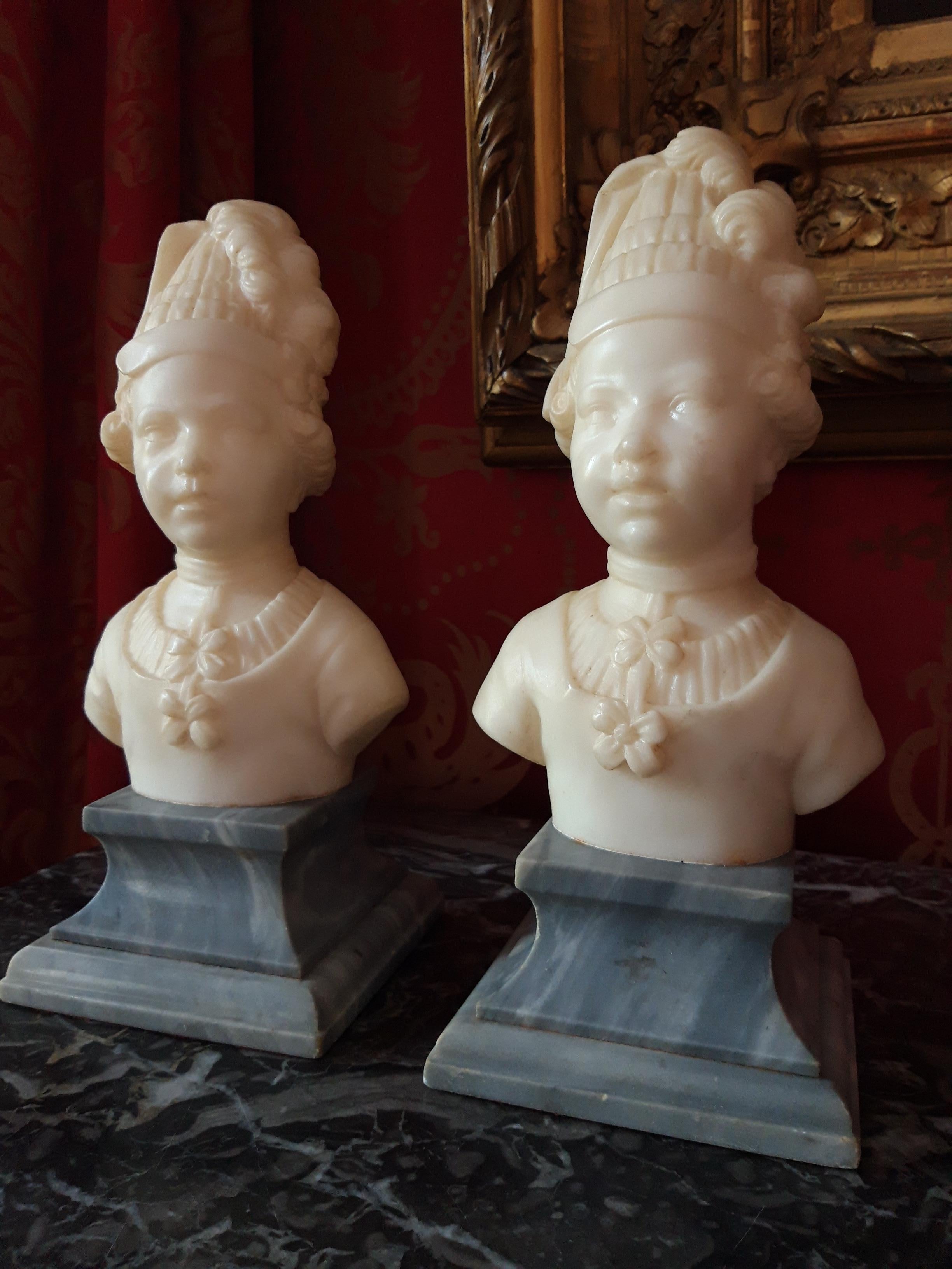 Two Marble Statues Signed L. Gregoire In Good Condition For Sale In Heukelum, NL
