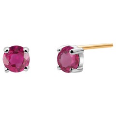 Clous d'oreilles en or 14 carats et rubis assortis pesant 0,65 carat et 0,20 pouce