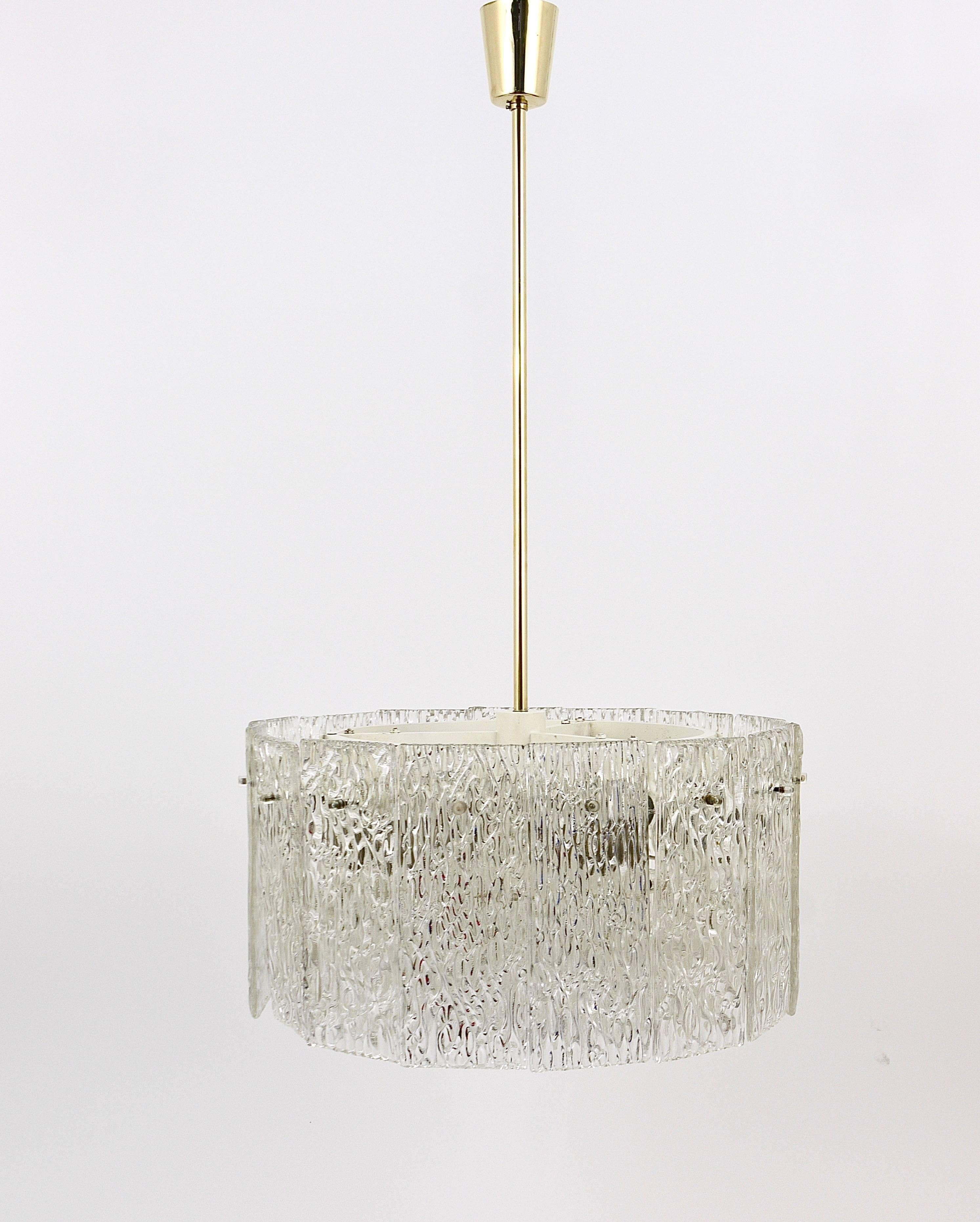 Kalmar Vienna Dos candelabros de tambor de latón y cristal de mediados de siglo, años 60 Latón en venta