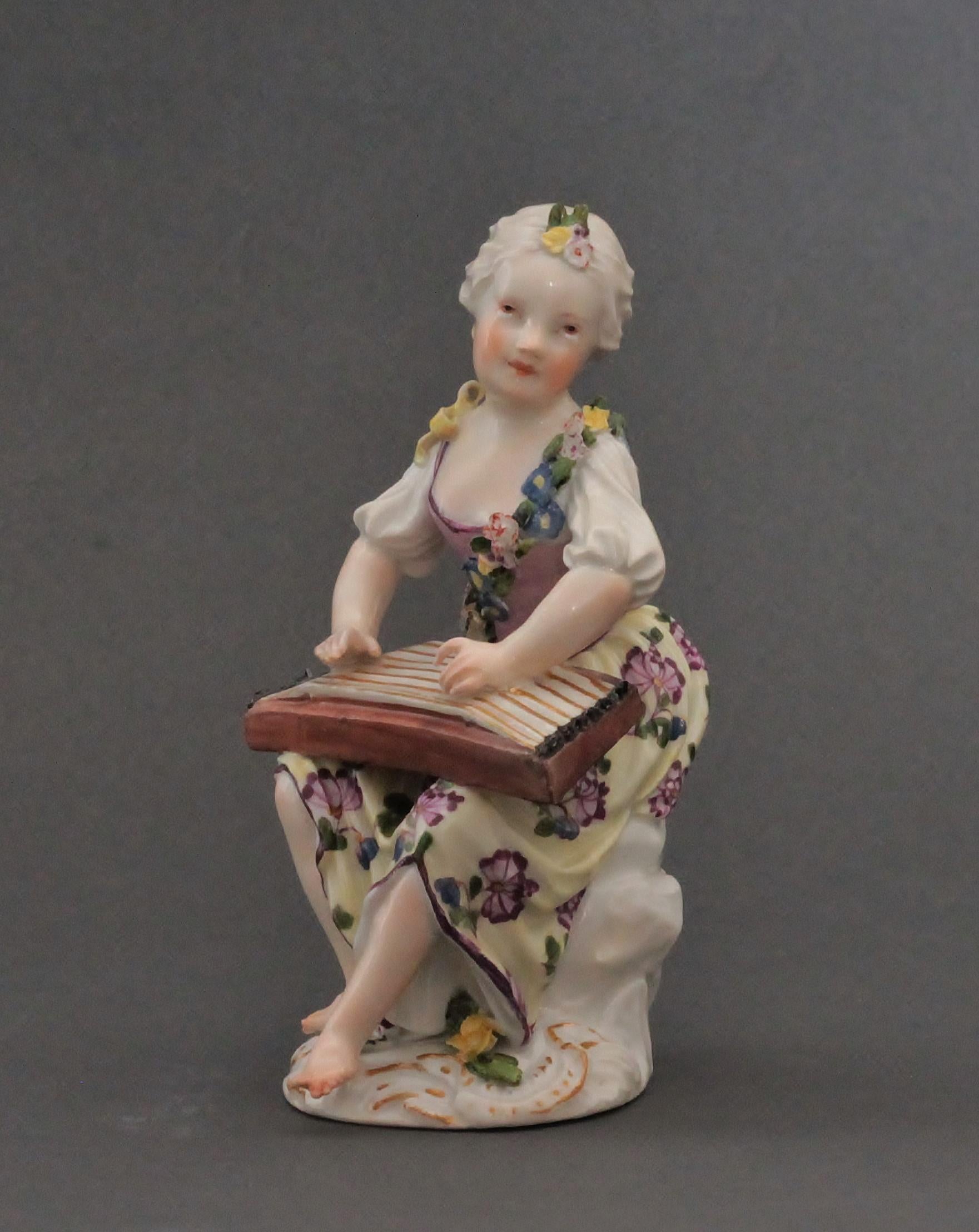 Two Meissen Figures of Young Ladies Playing Instruments, circa 1755-1760 For Sale 2