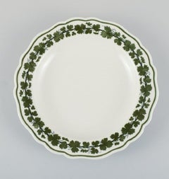 Two Meissen Green Ivy Vine Cover Plates in Hand-Painted Porcelain, 1940s